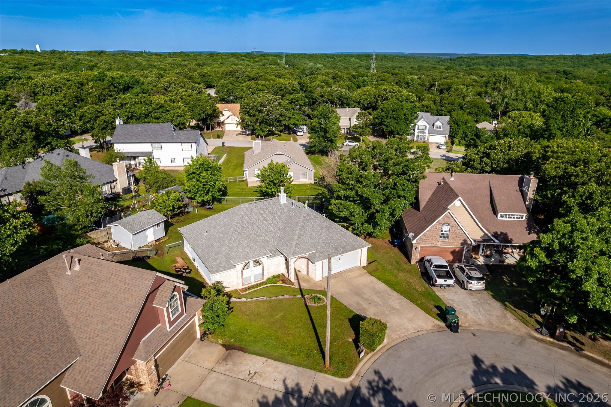 3712 Silver Oak Court Tulsa OK 74107