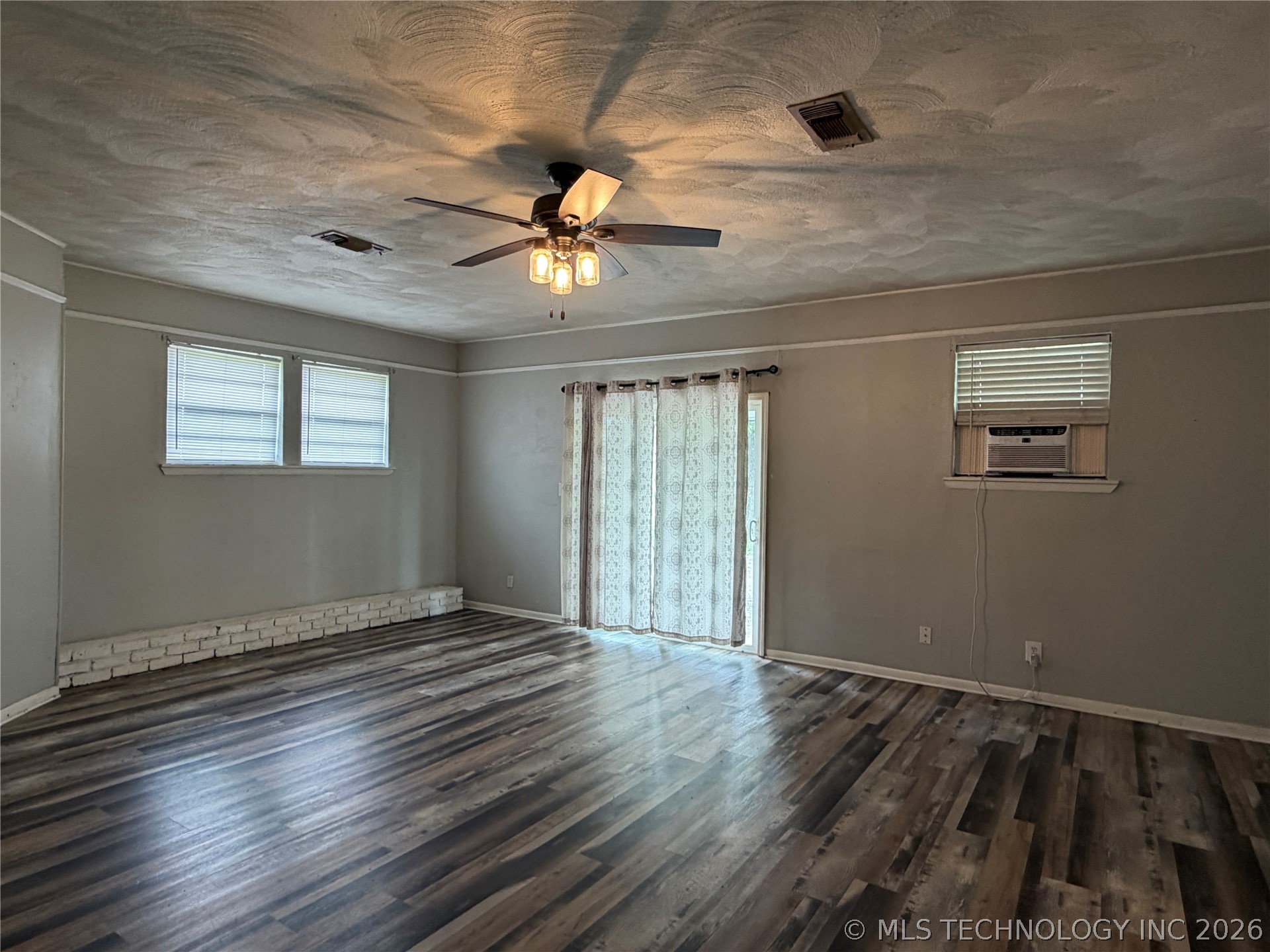 700 Arapahoe Avenue Hartshorne OK 74547