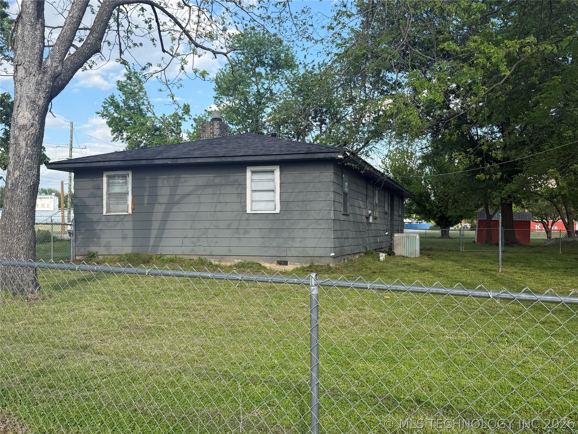 700 Arapahoe Avenue Hartshorne OK 74547