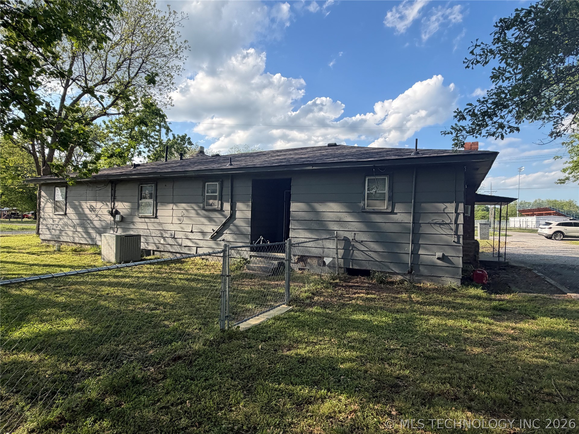 700 Arapahoe Avenue Hartshorne OK 74547