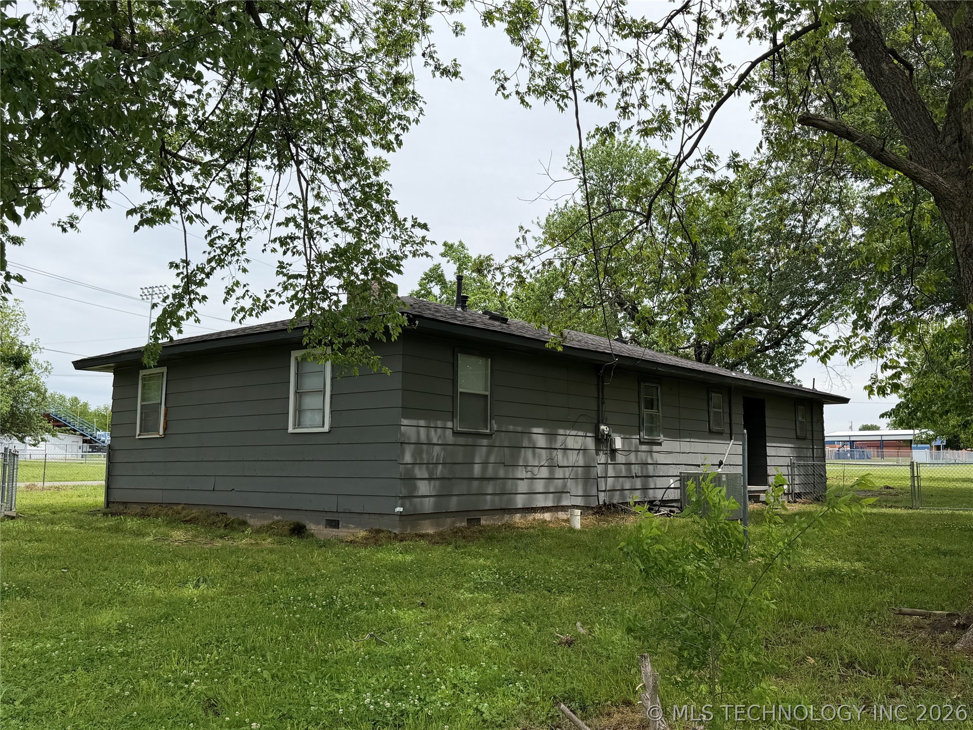 700 Arapahoe Avenue Hartshorne OK 74547