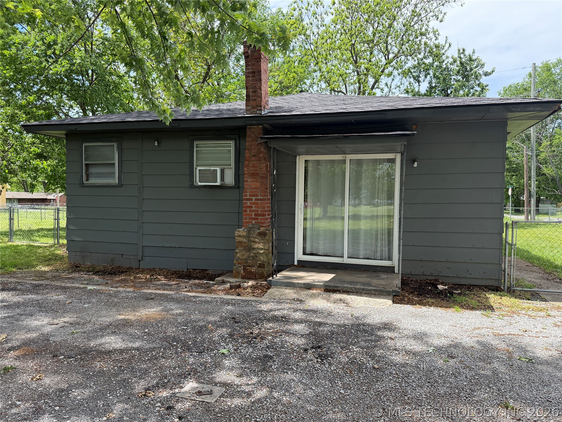 700 Arapahoe Avenue Hartshorne OK 74547