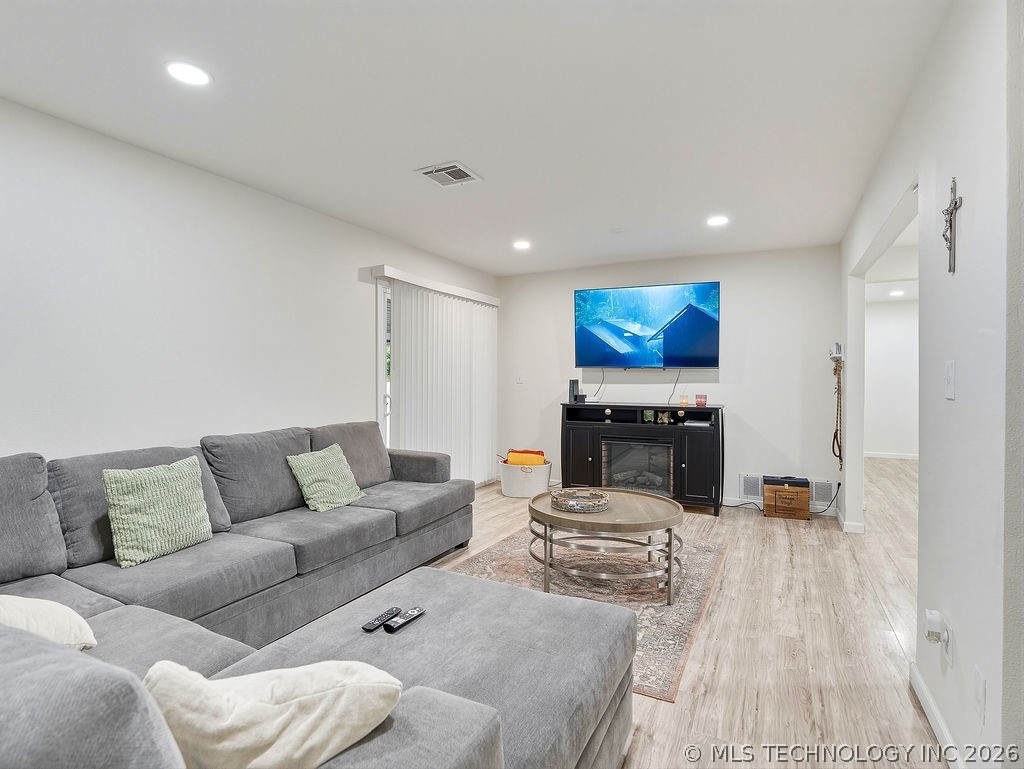 915 W 23rd Ada OK 74820
