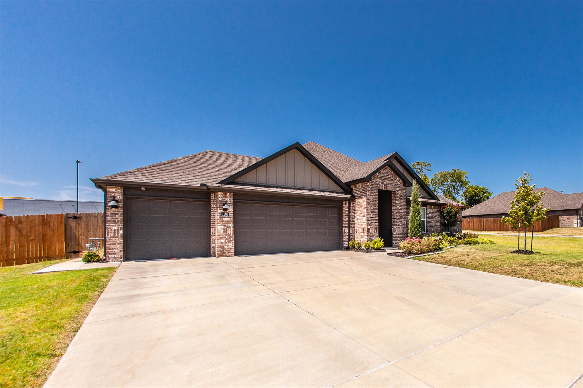 1502 S 72nd Place Broken Arrow OK 74014