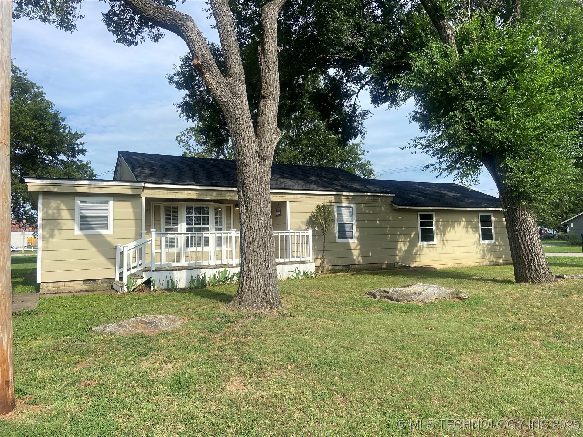 130 S Maple Street Oologah OK 74053