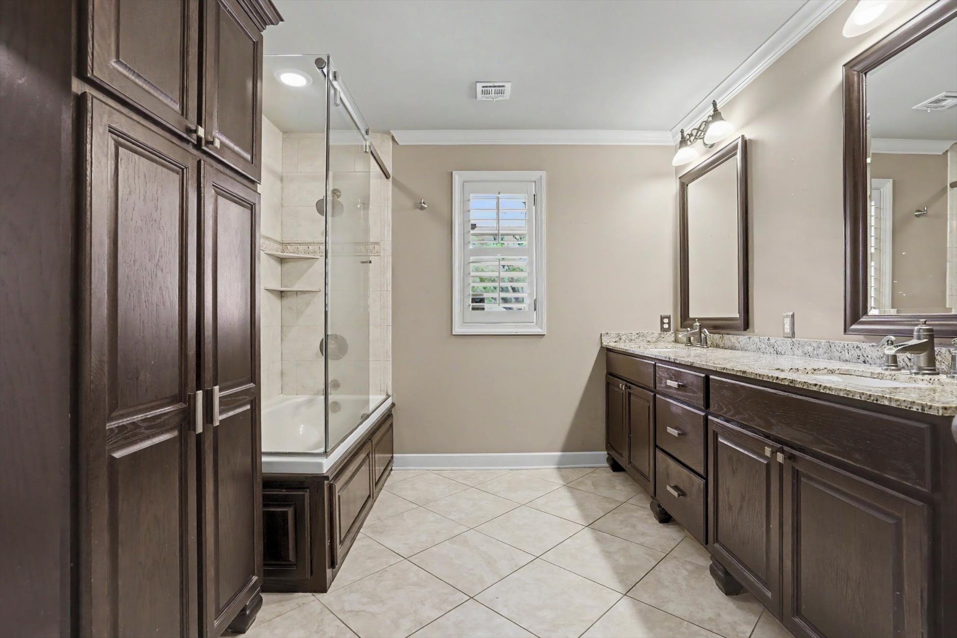 1821 Columbia Avenue Tulsa OK 74114