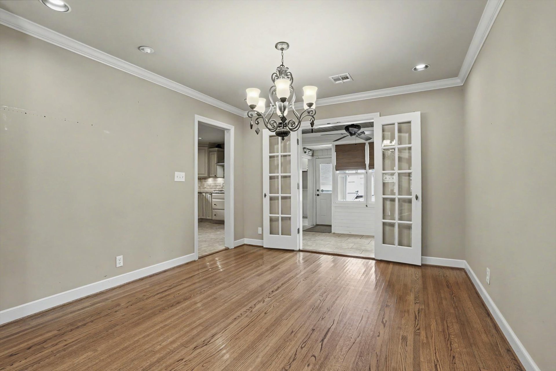 1821 Columbia Avenue Tulsa OK 74114