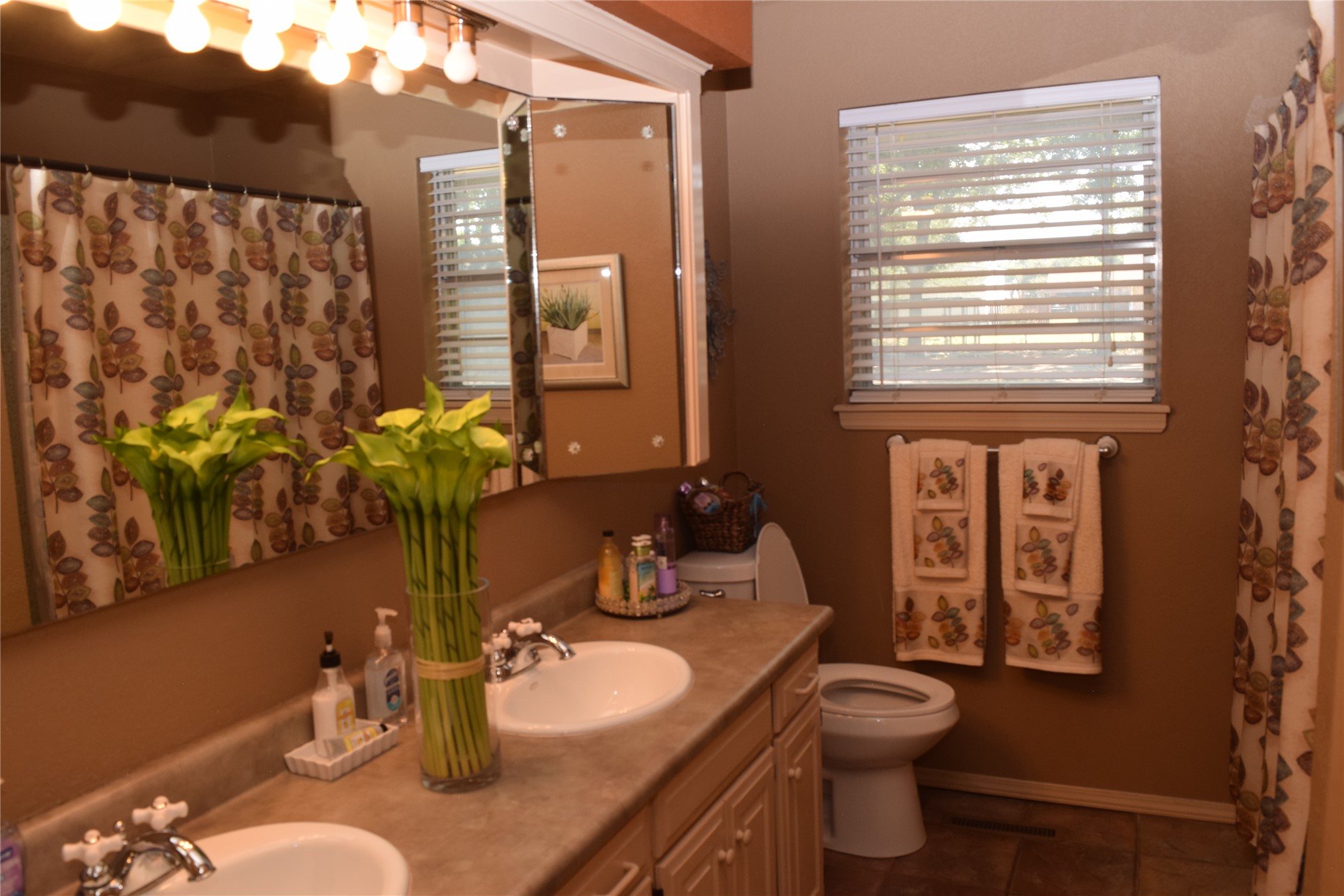 8 Town And Country Circle Ardmore OK 73401