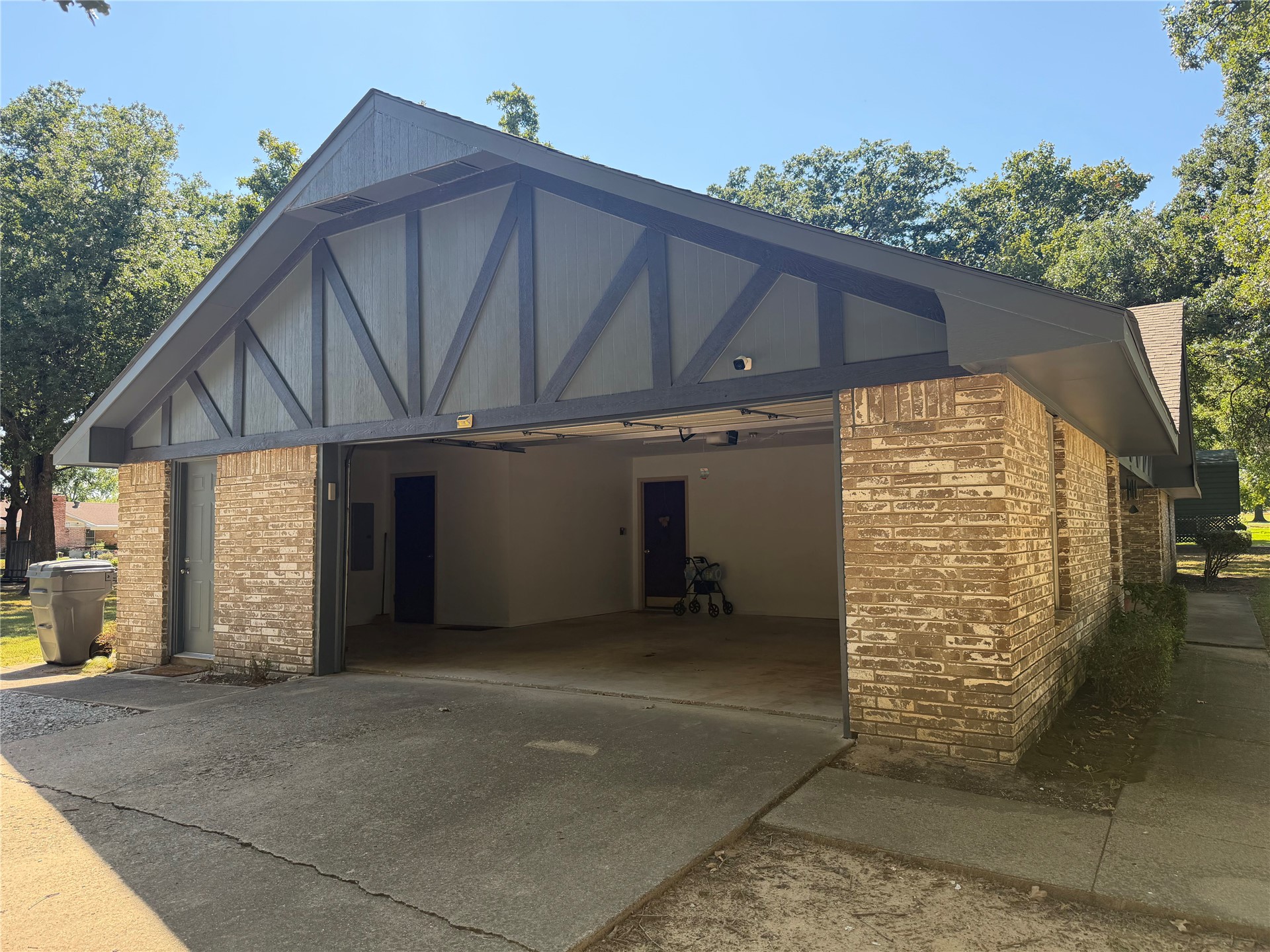8 Town And Country Circle Ardmore OK 73401