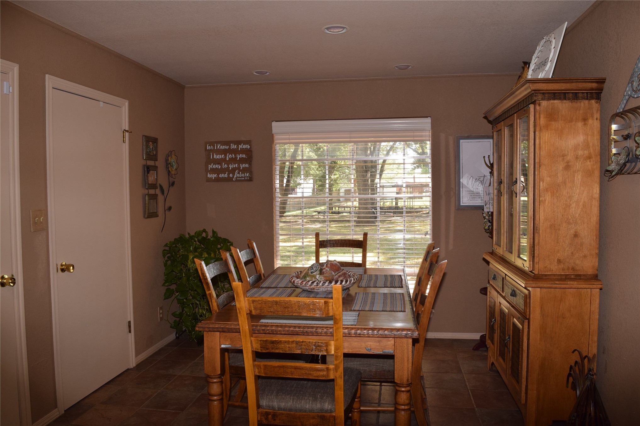 8 Town And Country Circle Ardmore OK 73401