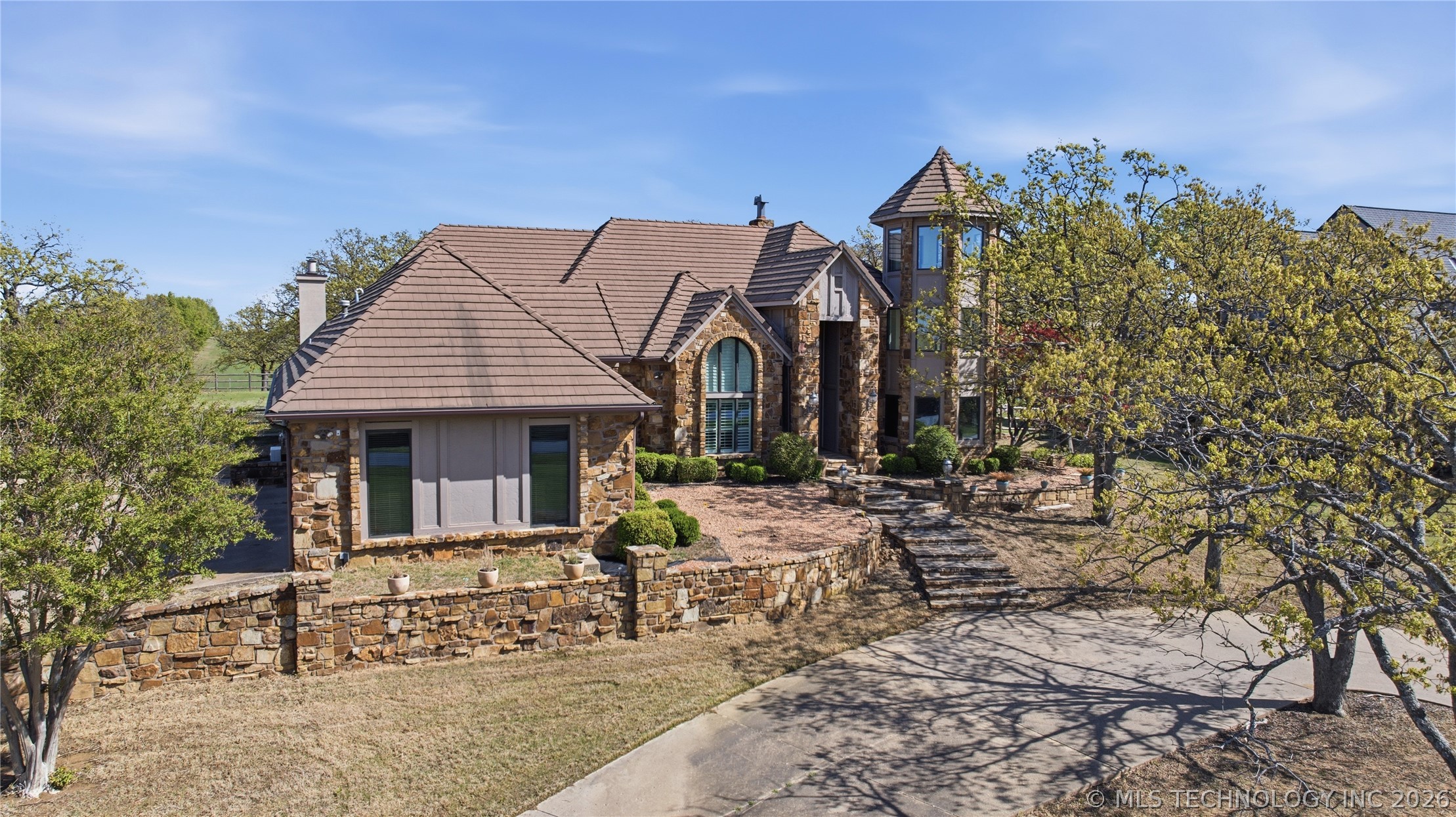 4825 W Oak Leaf Drive Tulsa OK 74132