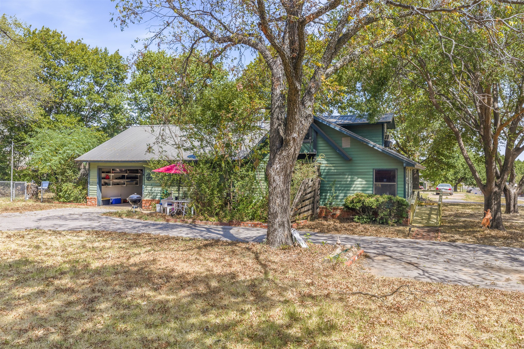 401 S 10th Street Comanche OK 73529