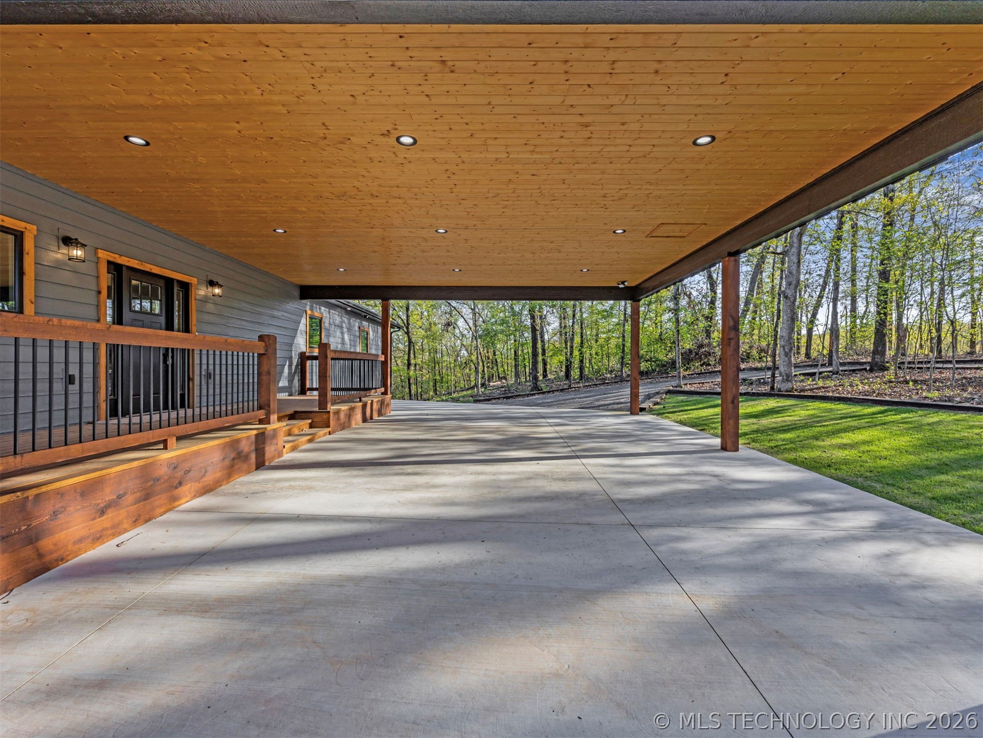 18475 W Lakewood Drive Park Hill OK 74451
