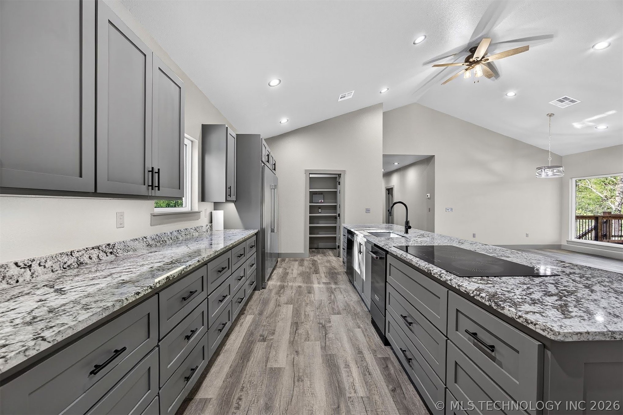 18475 W Lakewood Drive Park Hill OK 74451