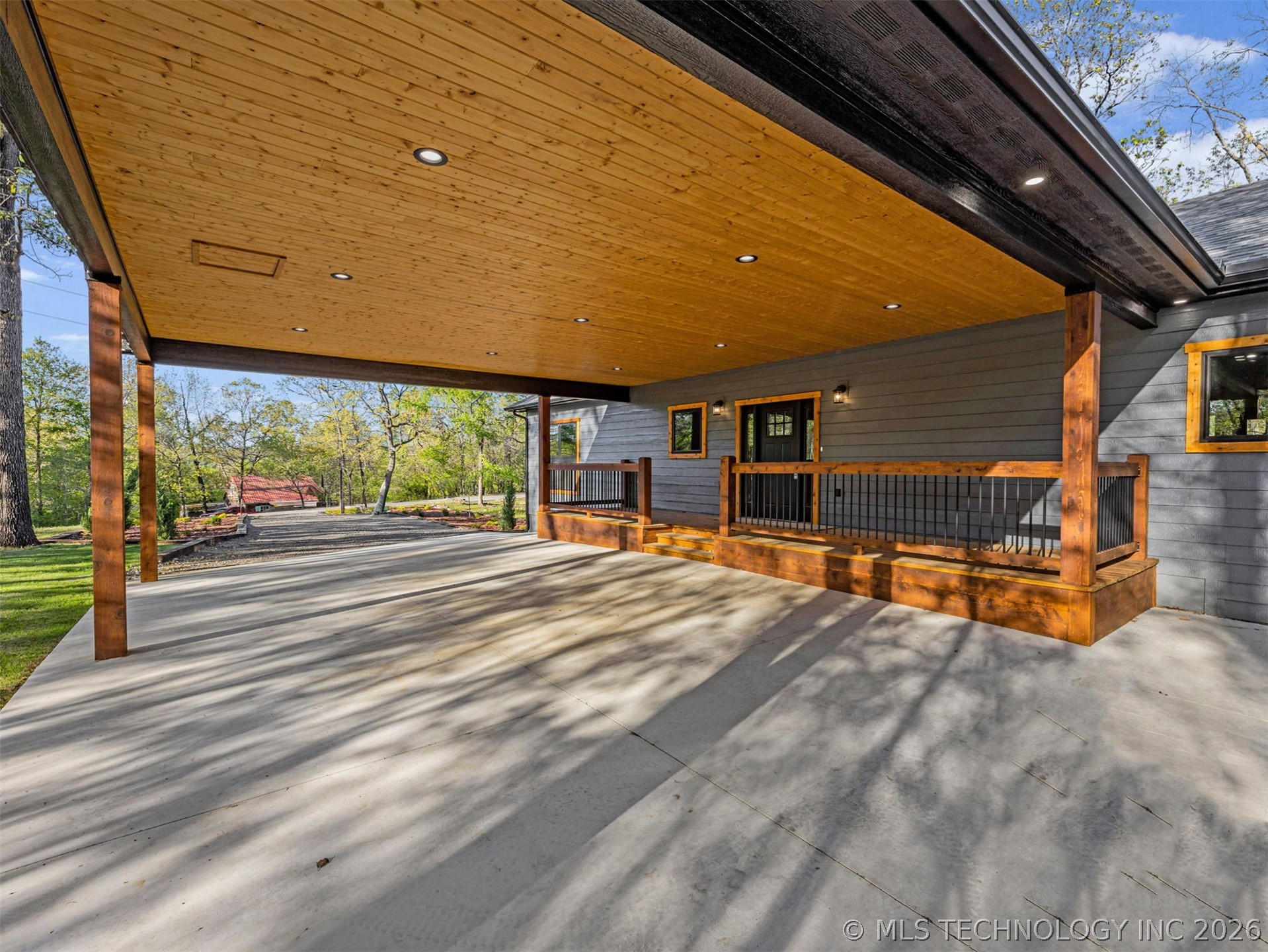 18475 W Lakewood Drive Park Hill OK 74451