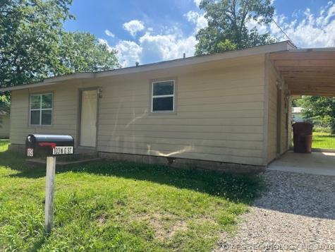 103 N G Street Hugo OK 74743
