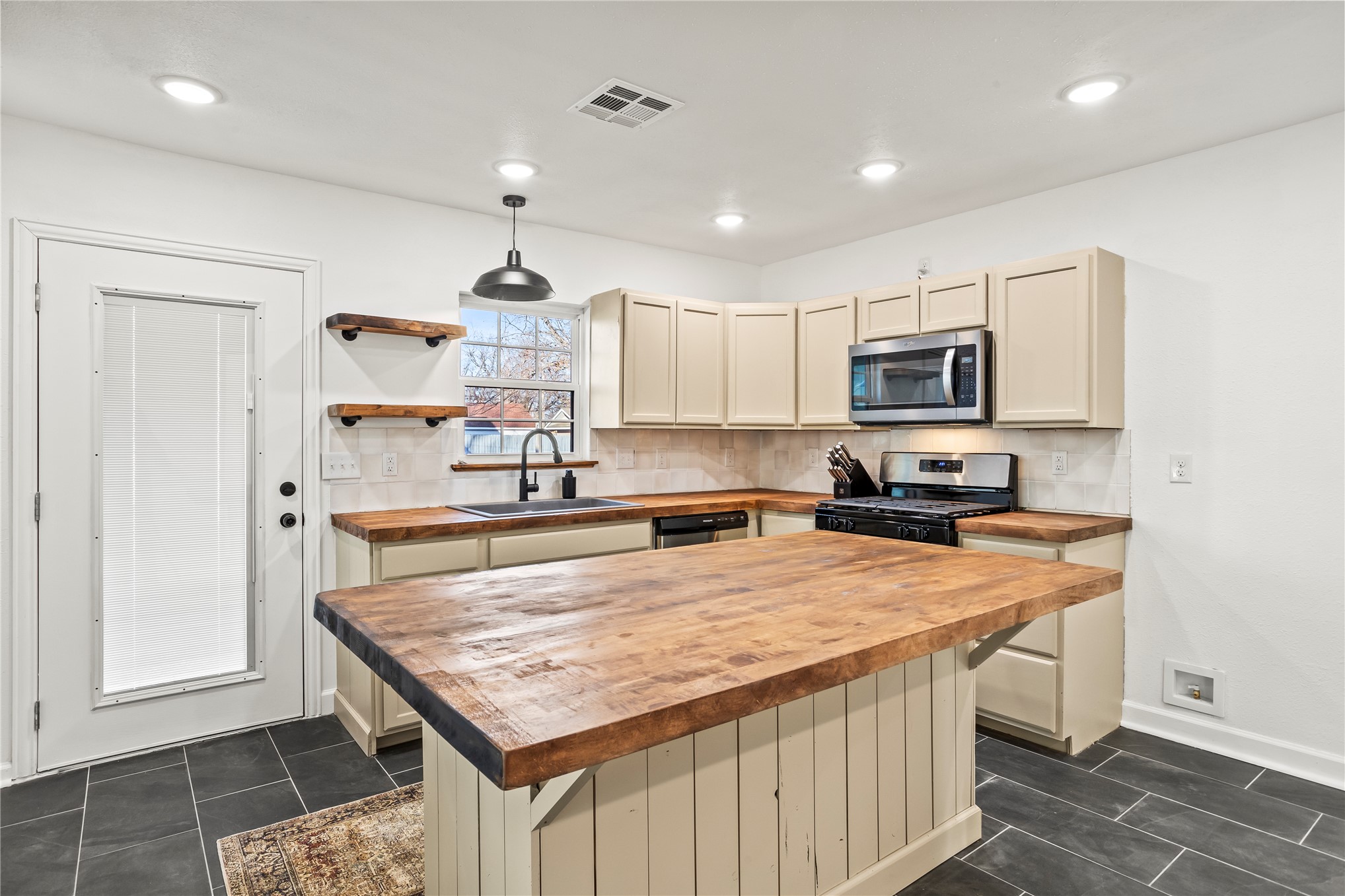 117 S Vann Street Pryor OK 74361