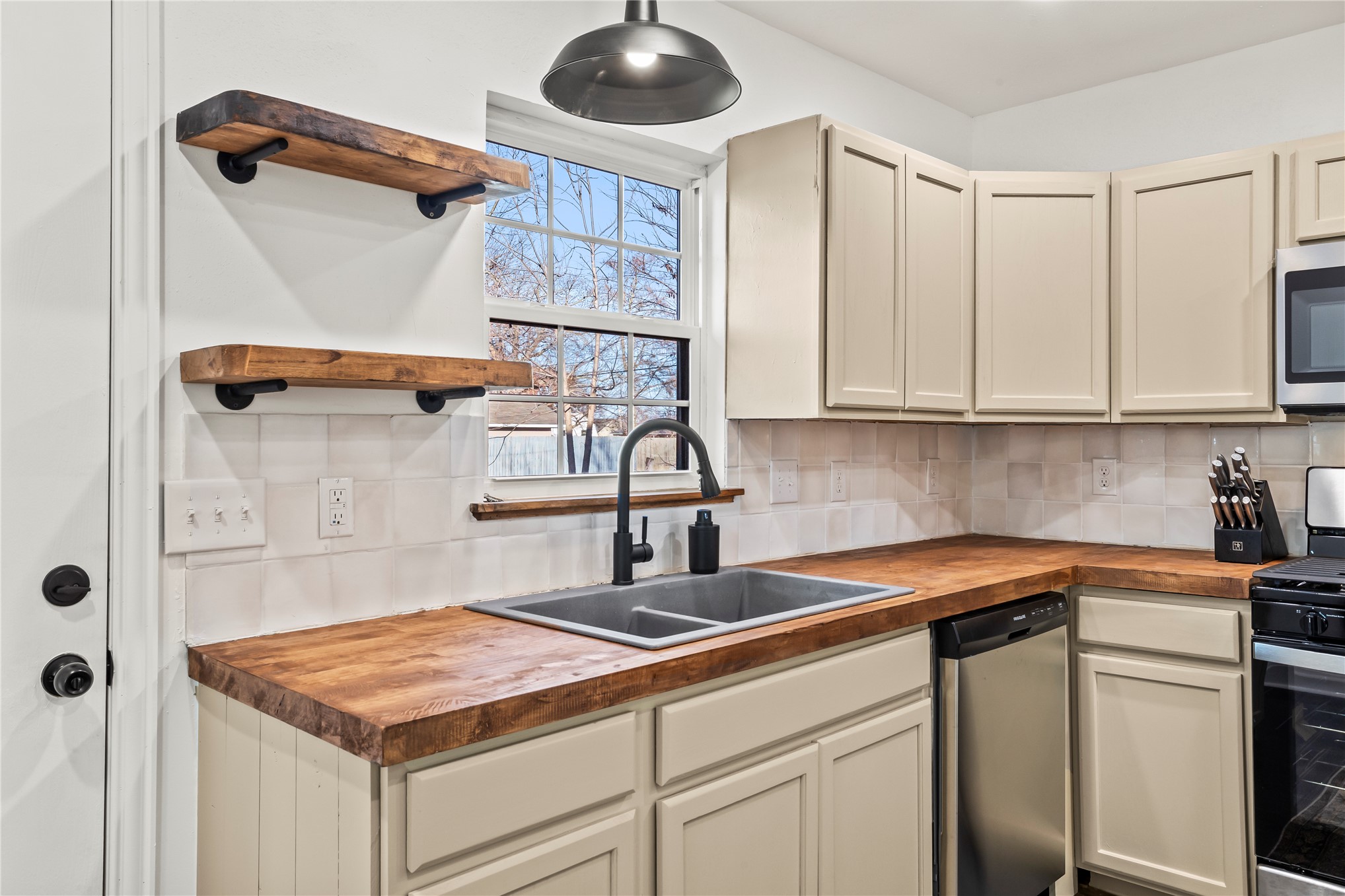 117 S Vann Street Pryor OK 74361
