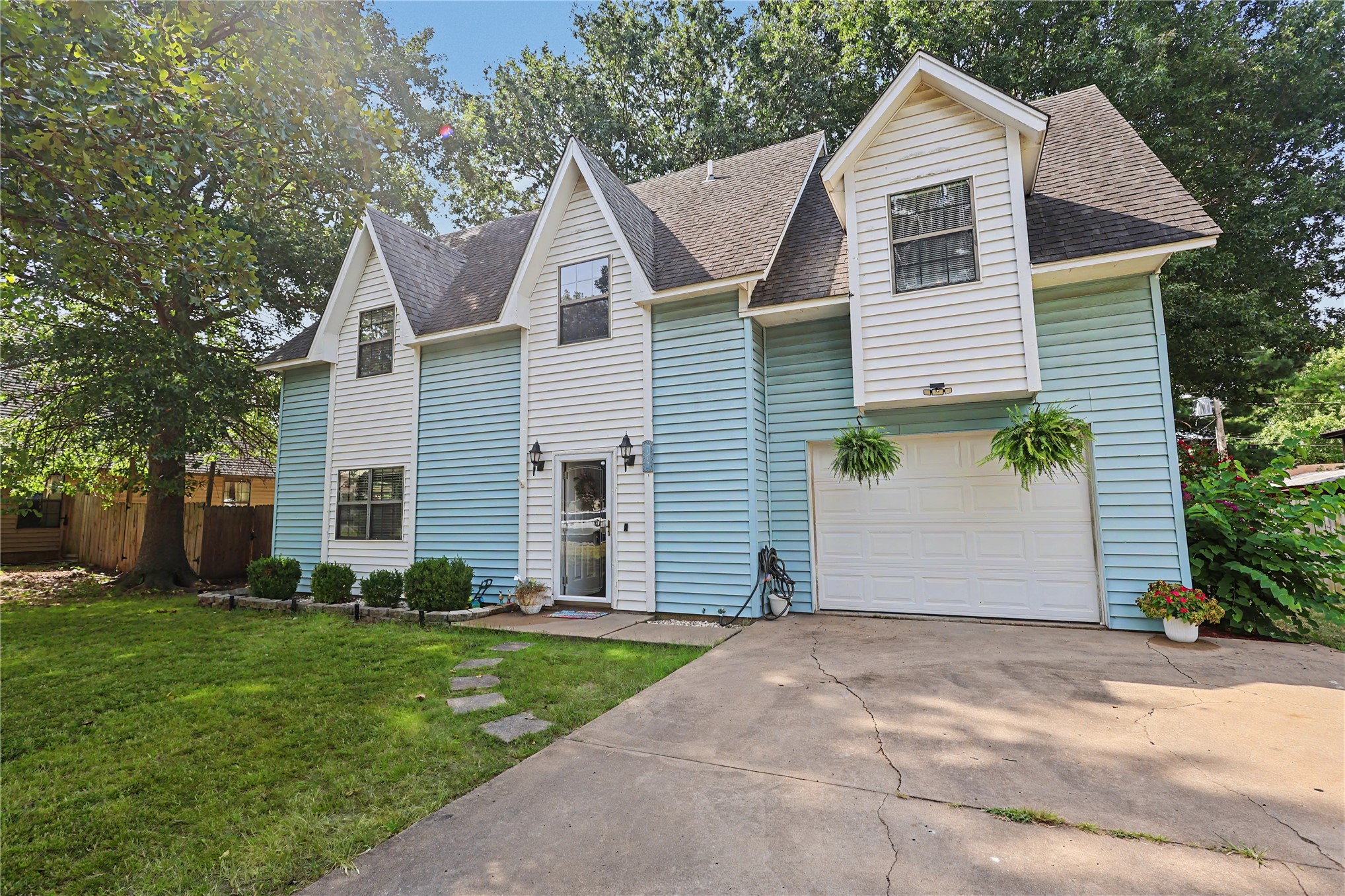 1218 E Boone Street Tahlequah OK 74464