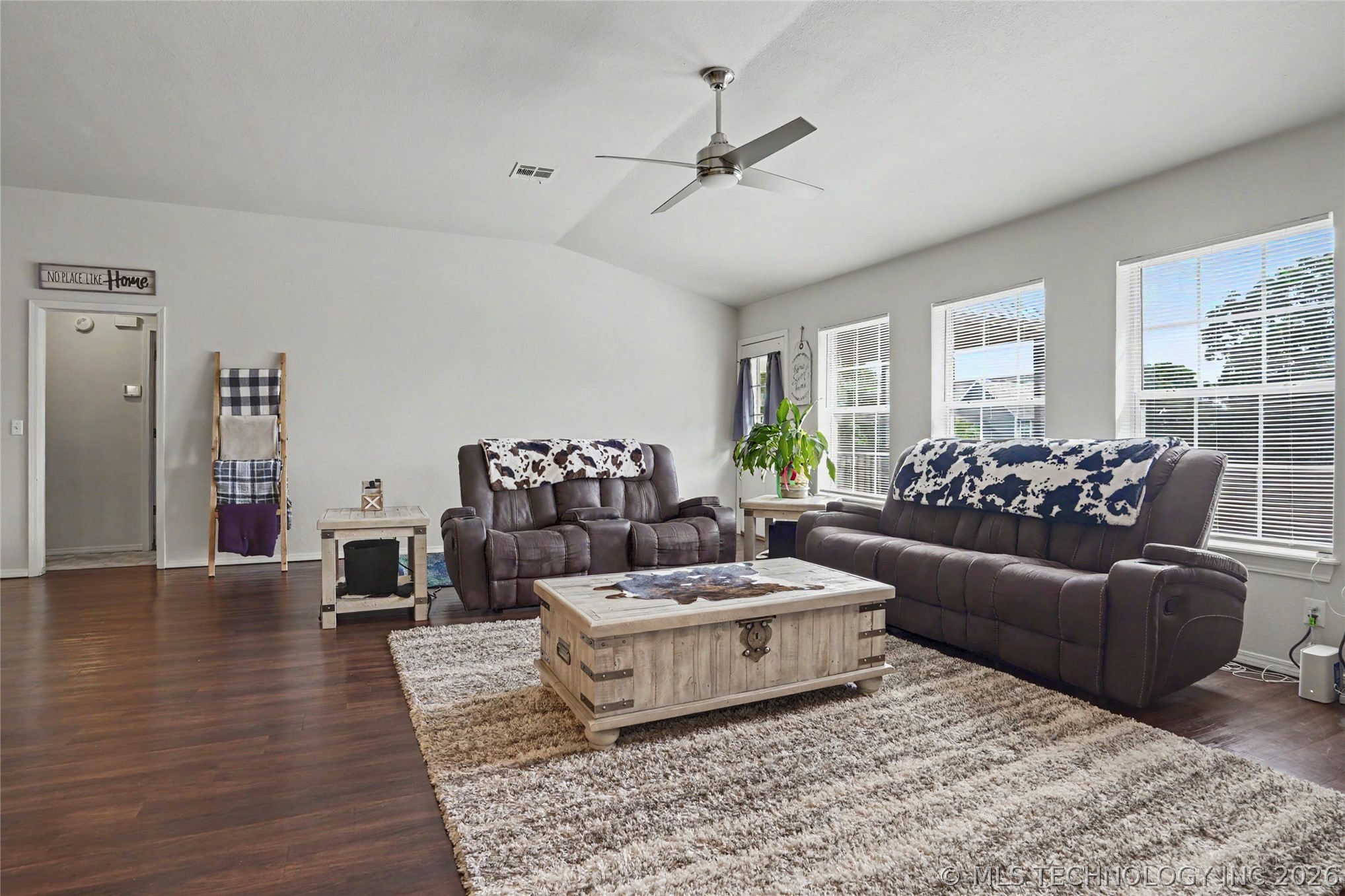 3919 S Rolling Oaks Drive S Tulsa OK 74107