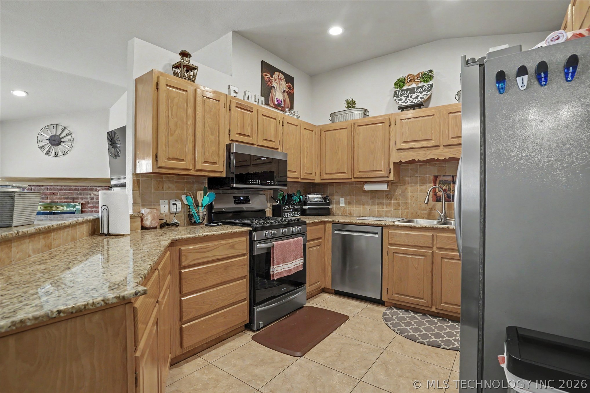 3919 S Rolling Oaks Drive S Tulsa OK 74107