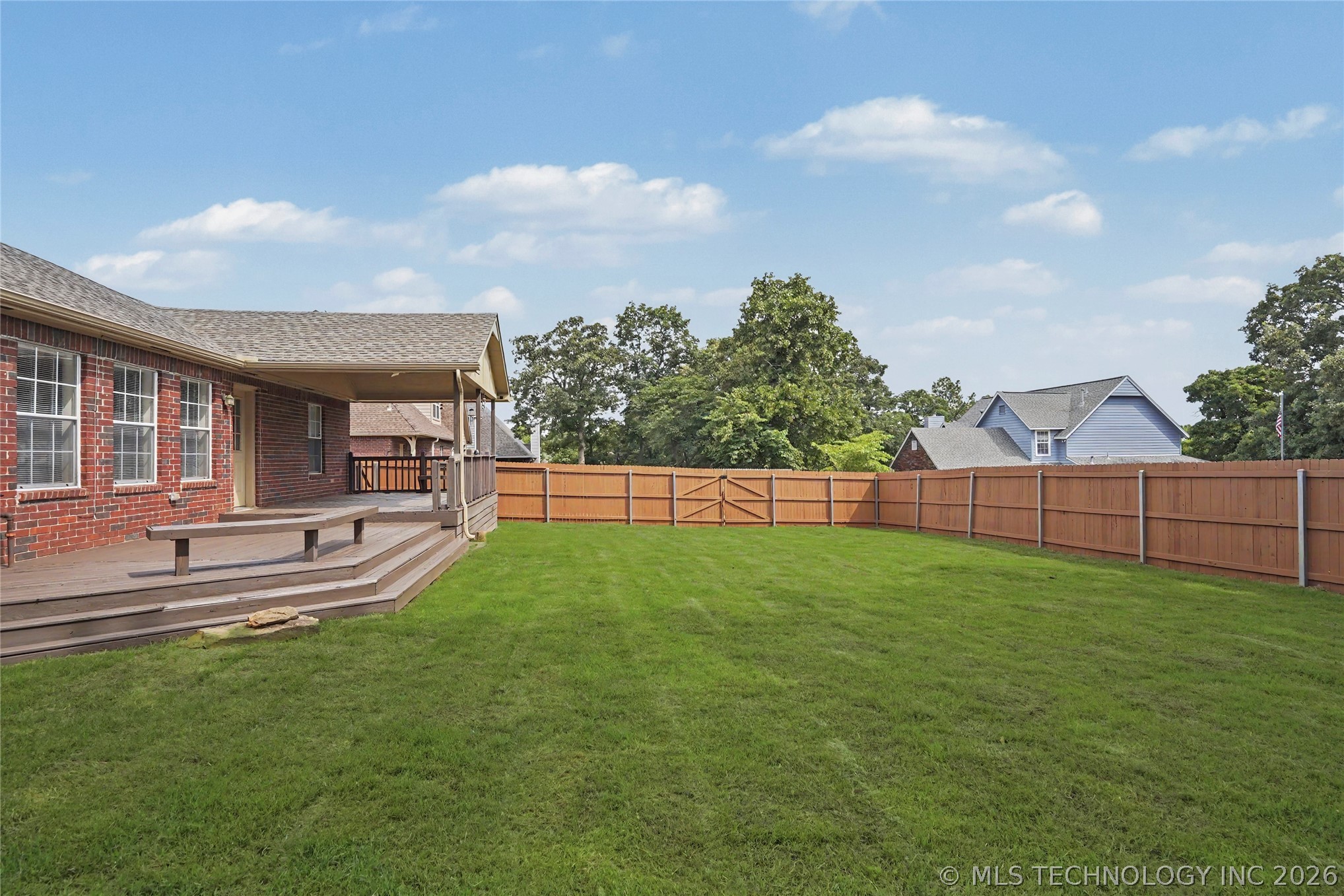 3919 S Rolling Oaks Drive S Tulsa OK 74107
