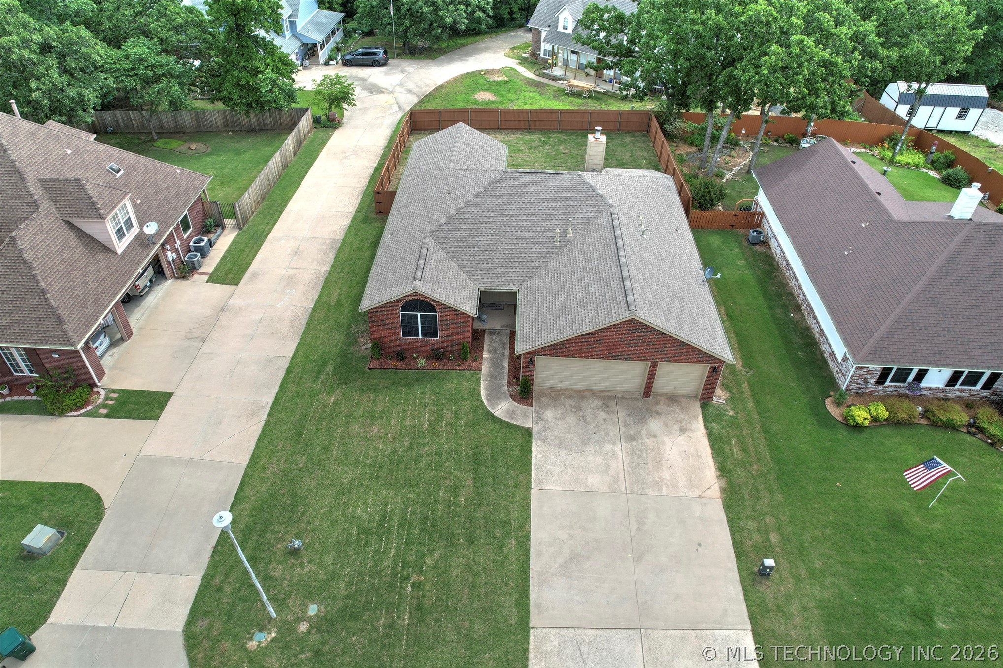 3919 S Rolling Oaks Drive S Tulsa OK 74107