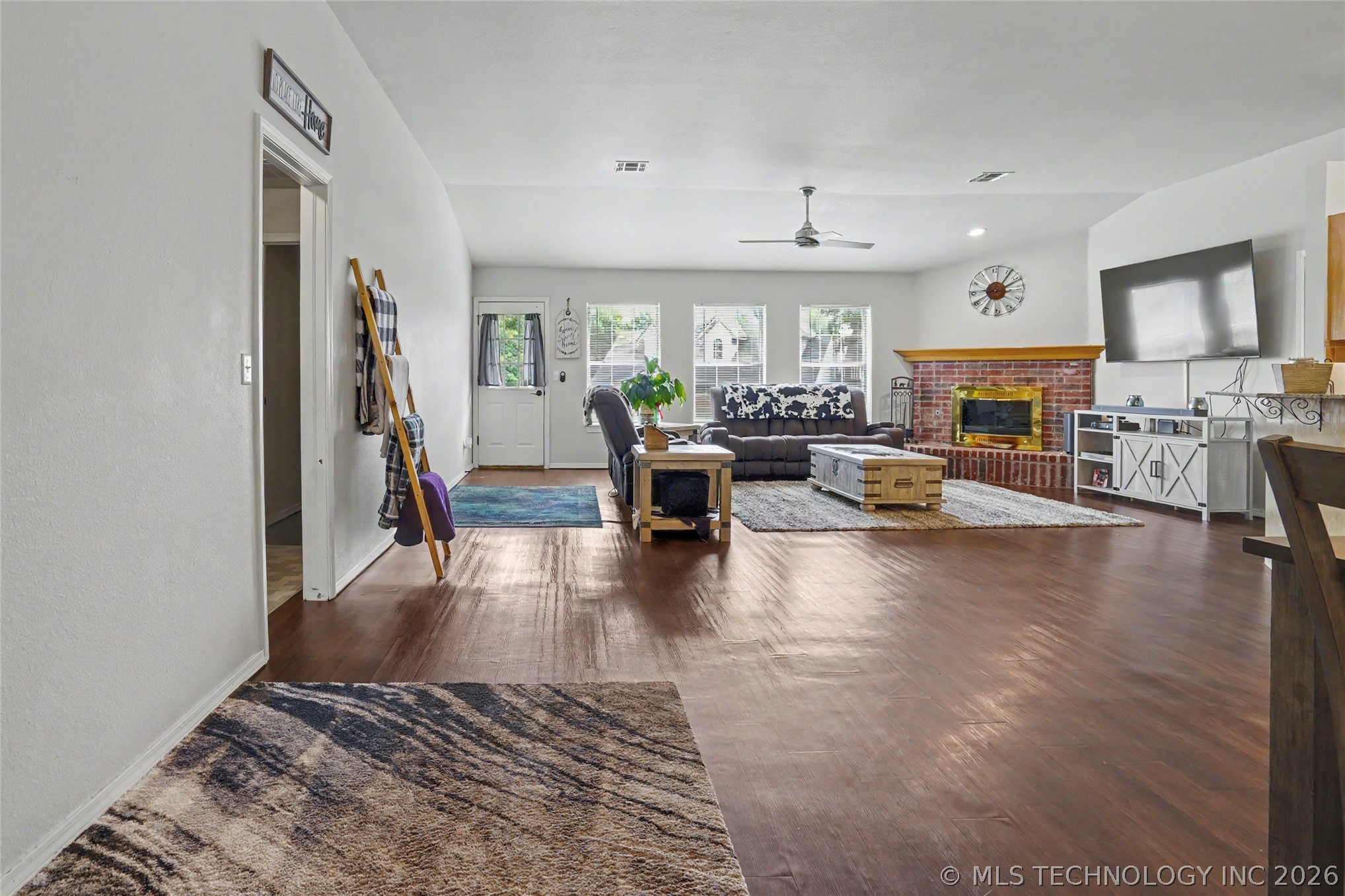 3919 S Rolling Oaks Drive S Tulsa OK 74107