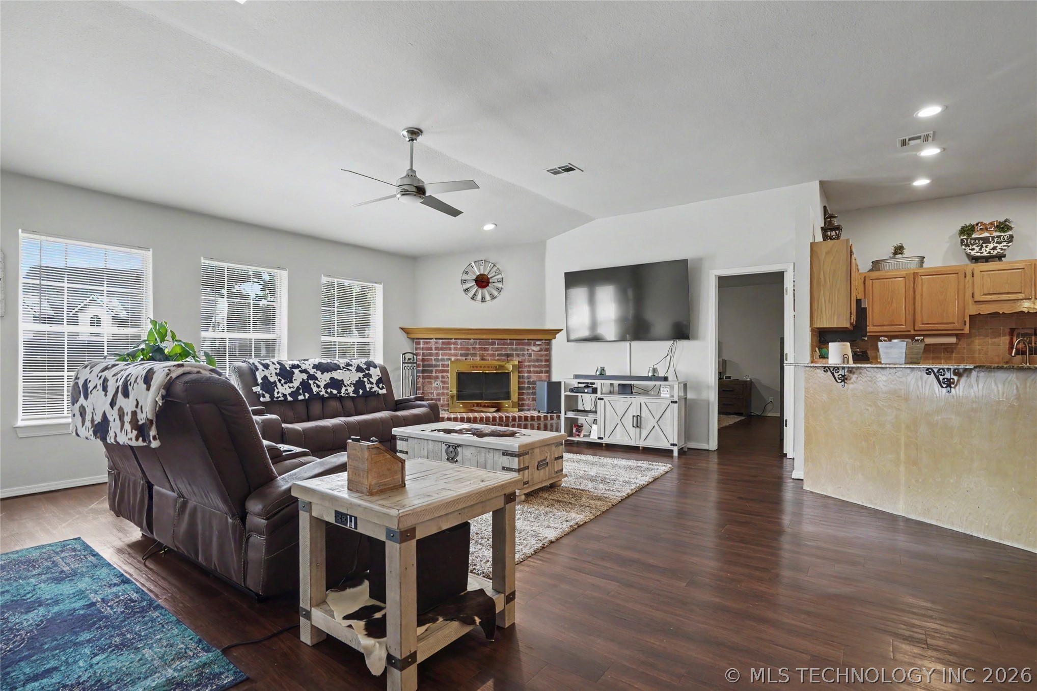 3919 S Rolling Oaks Drive S Tulsa OK 74107