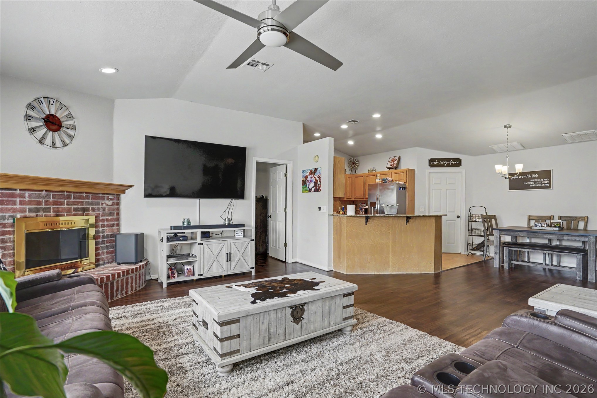 3919 S Rolling Oaks Drive S Tulsa OK 74107