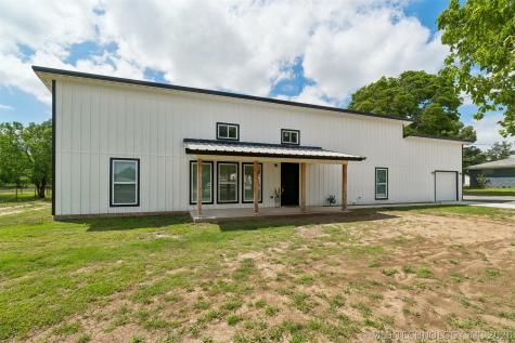 1427 S Little Avenue Cushing OK 74023