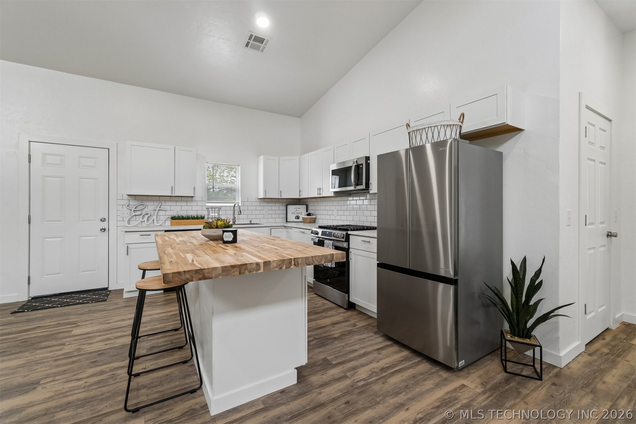 1427 S Little Avenue Cushing OK 74023