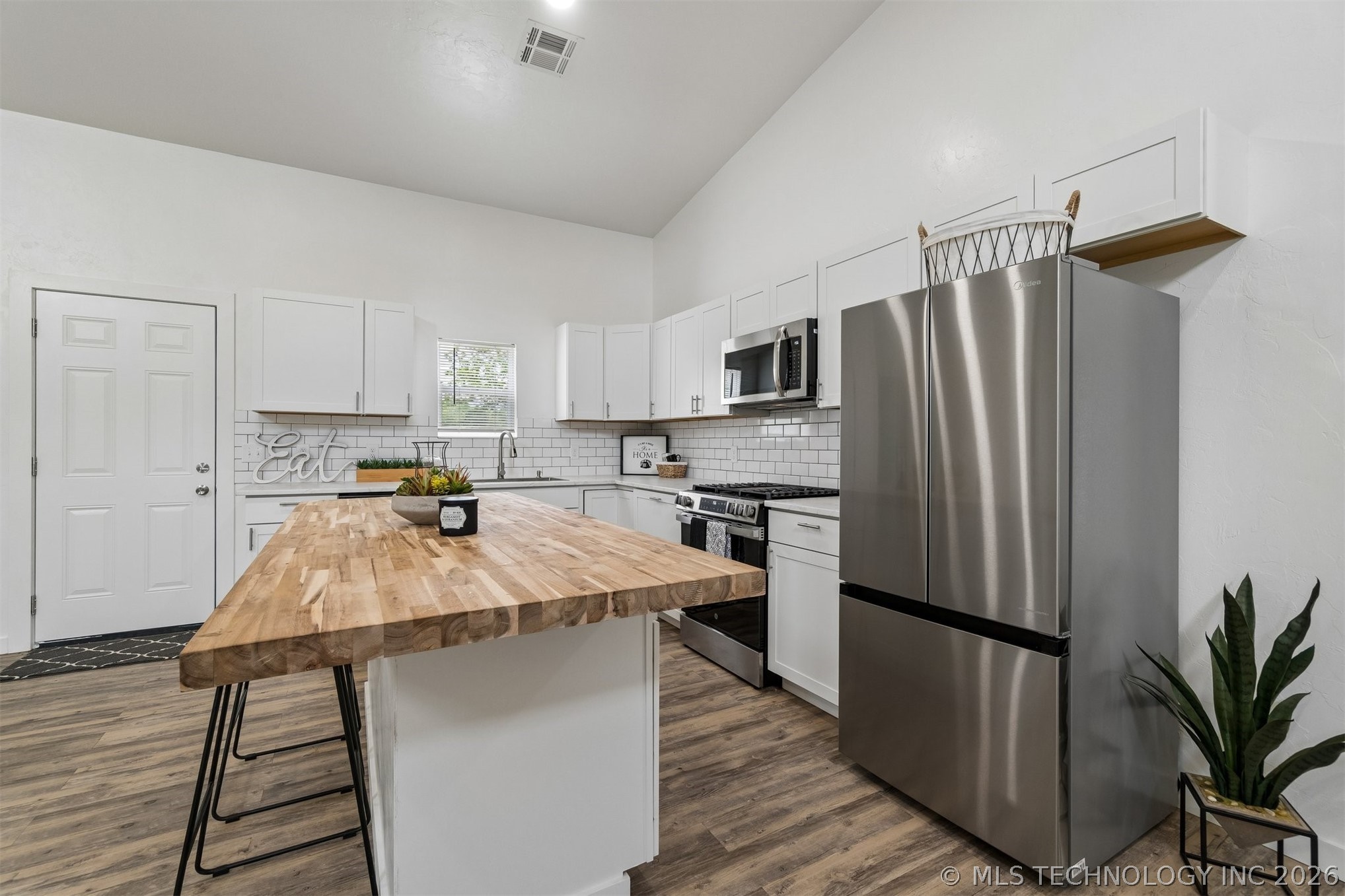 1427 S Little Avenue Cushing OK 74023