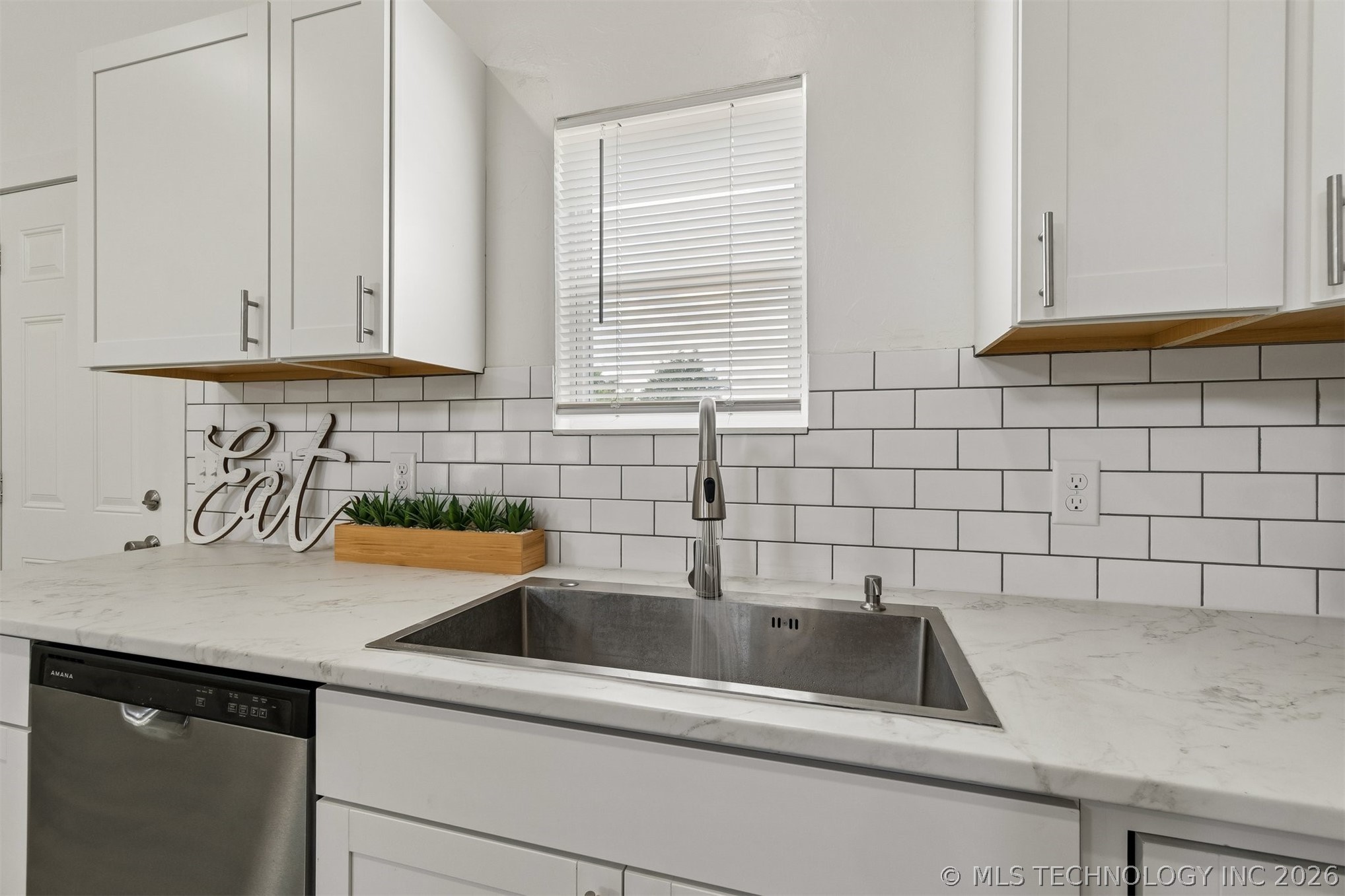 1427 S Little Avenue Cushing OK 74023
