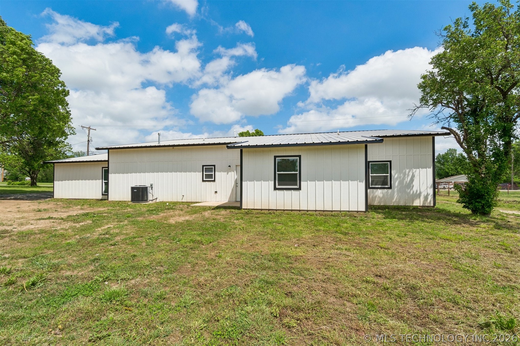 1427 S Little Avenue Cushing OK 74023