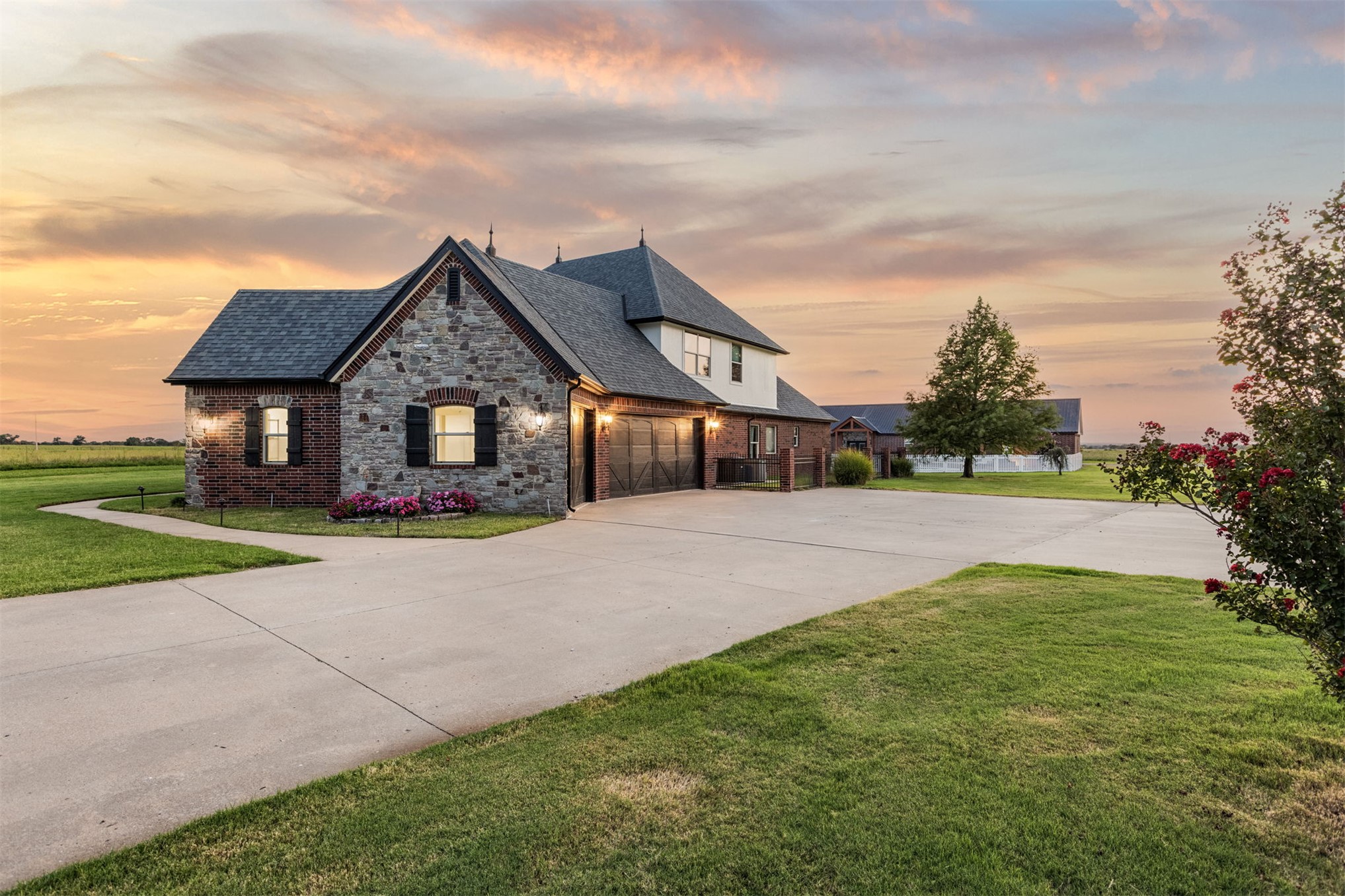 16727 N 300 Road Morris OK 74445