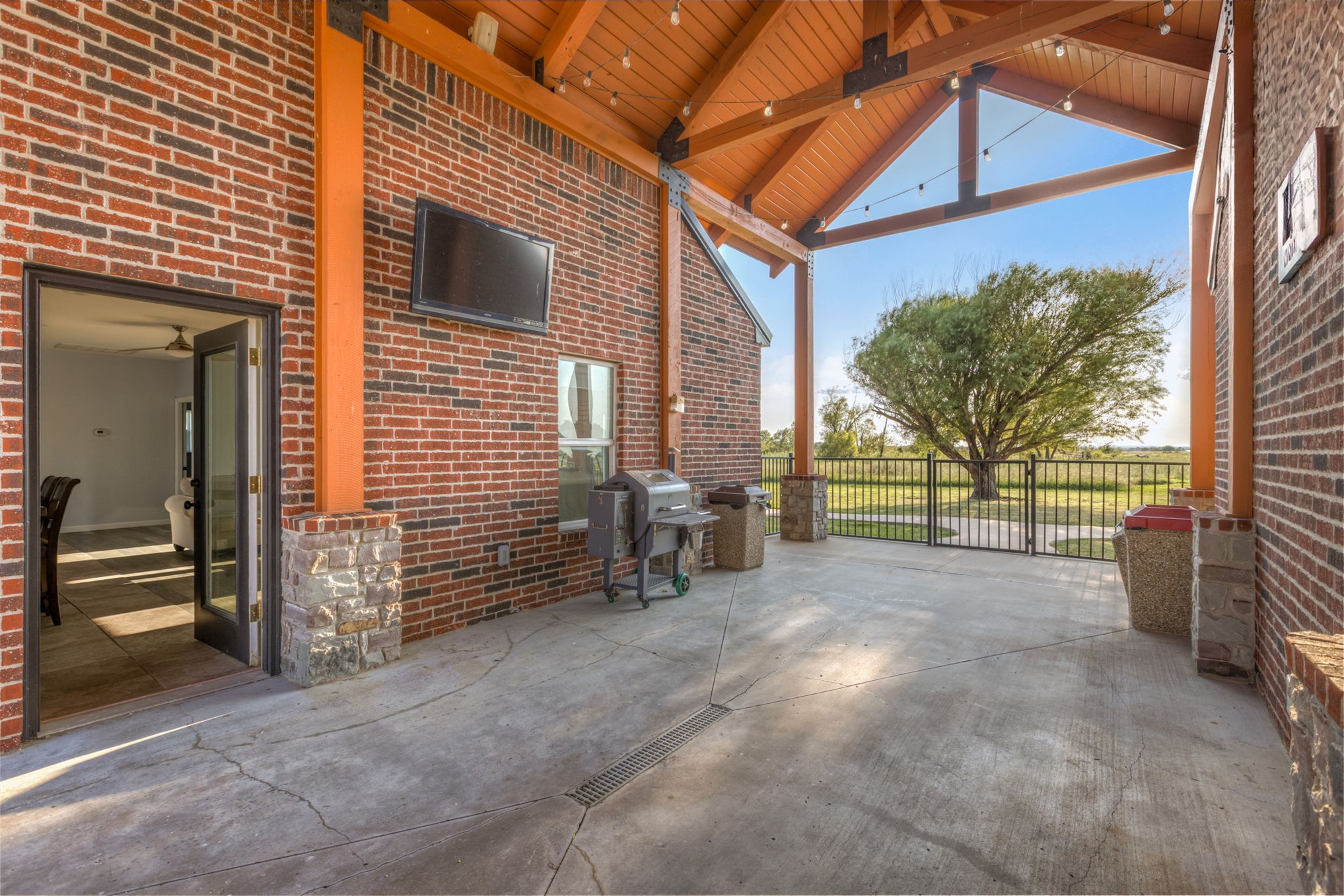 16727 N 300 Road Morris OK 74445