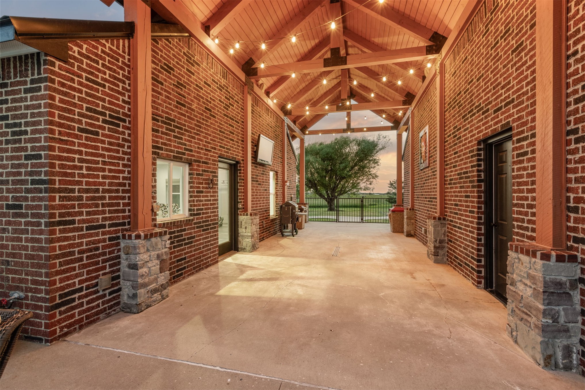 16727 N 300 Road Morris OK 74445