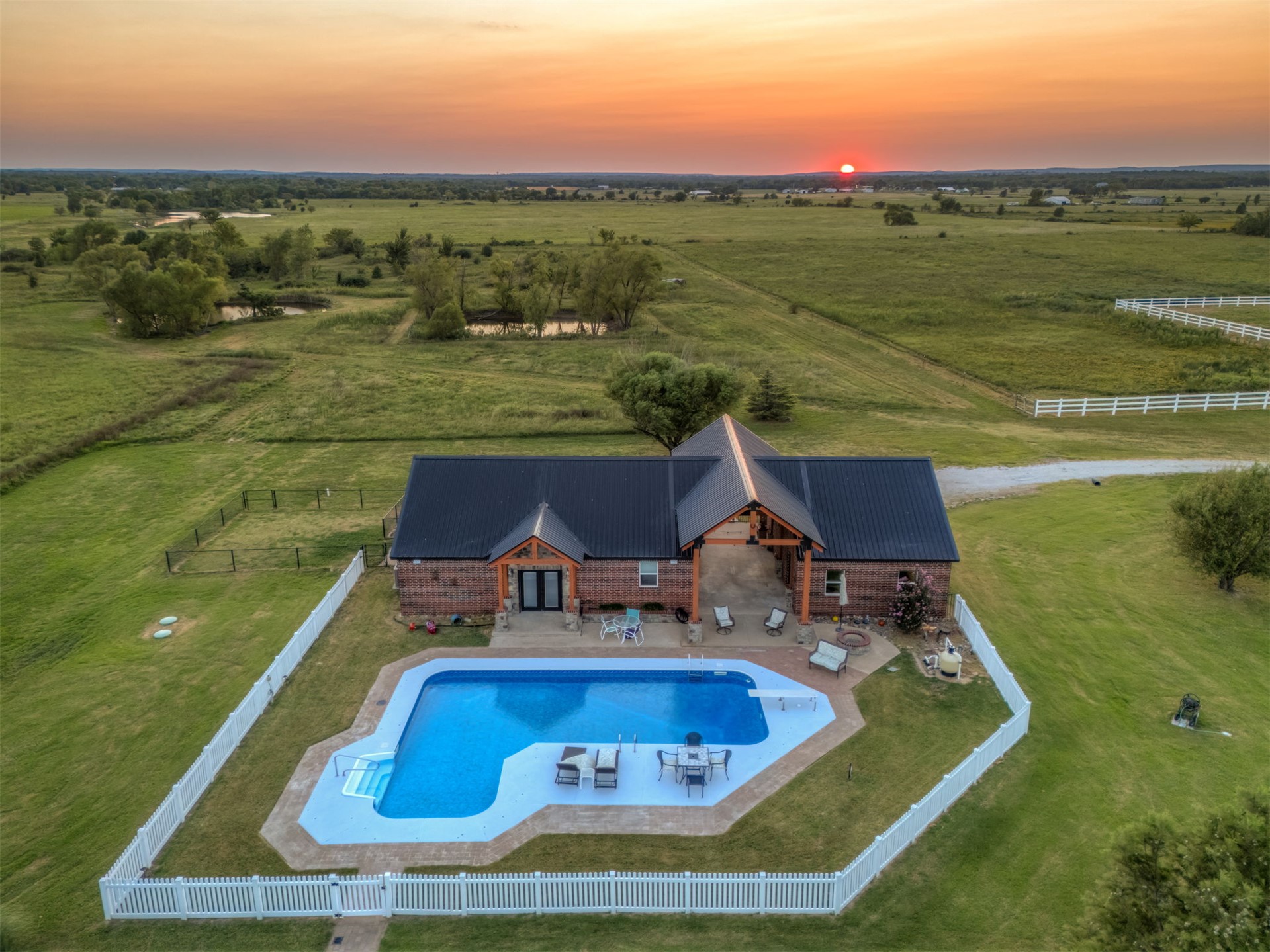 16727 N 300 Road Morris OK 74445