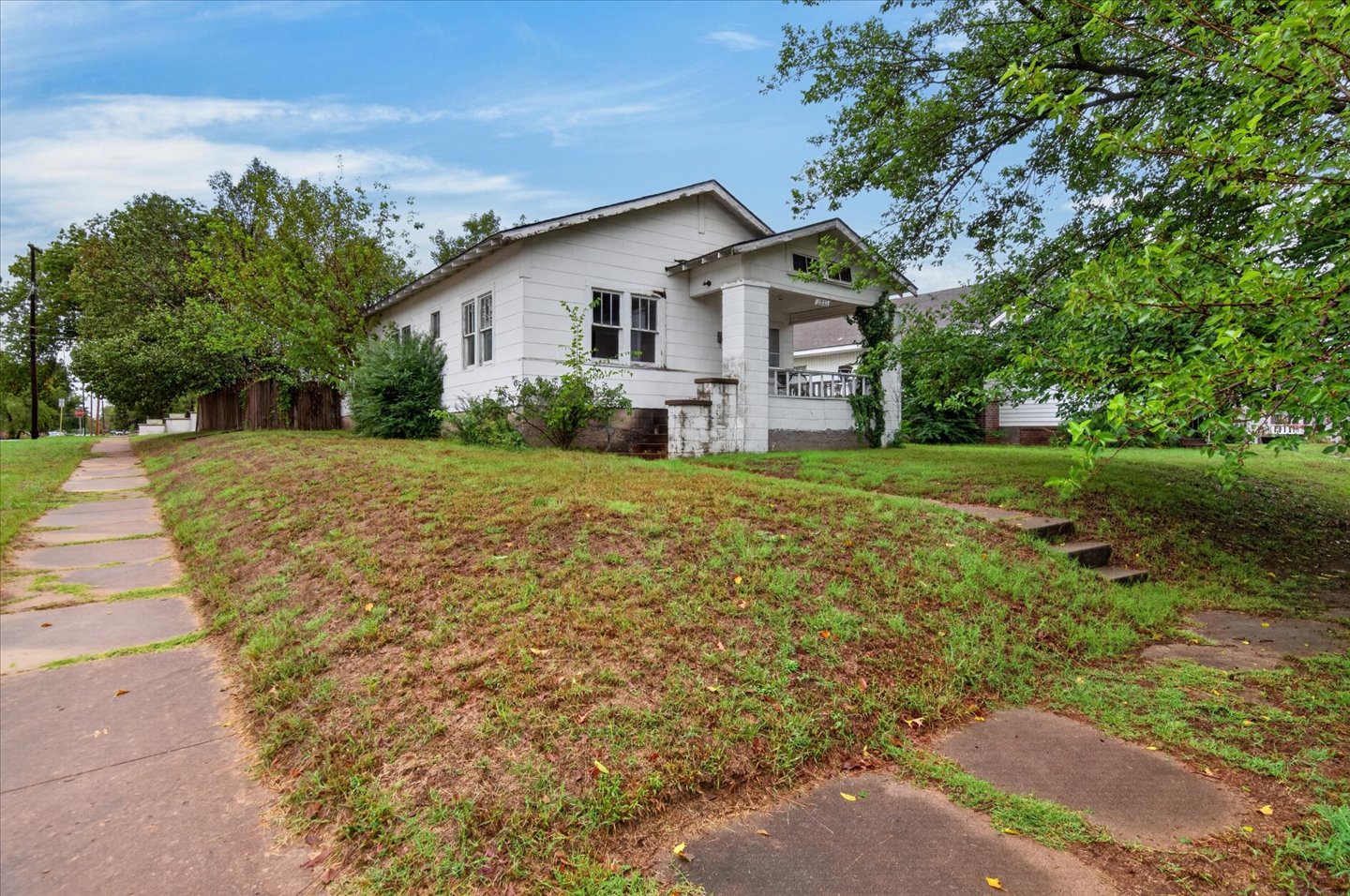1221 SE Delaware Avenue Bartlesville OK 74003
