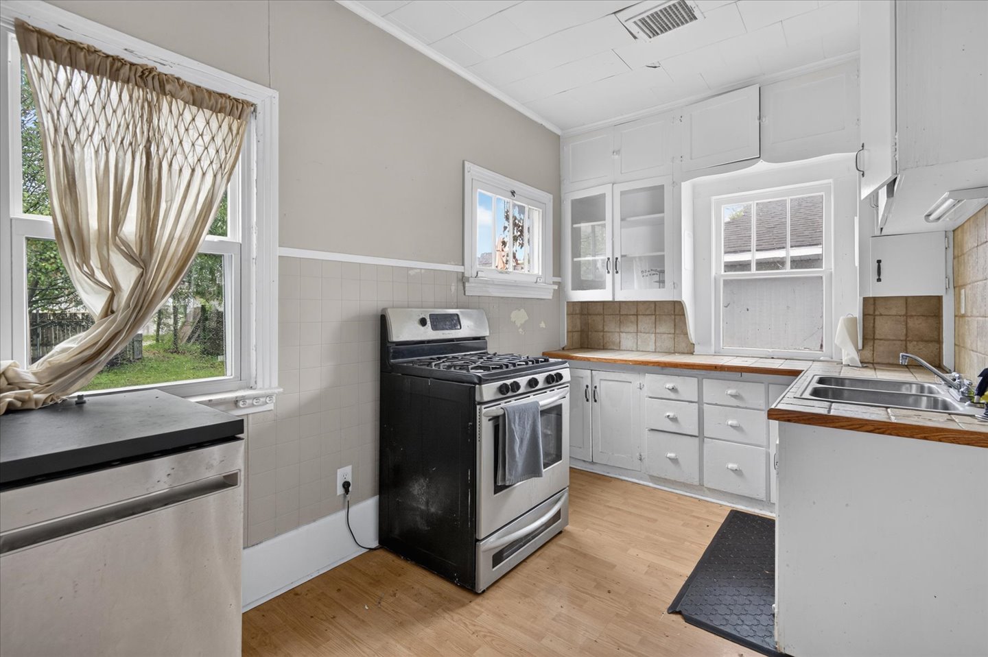 1221 SE Delaware Avenue Bartlesville OK 74003