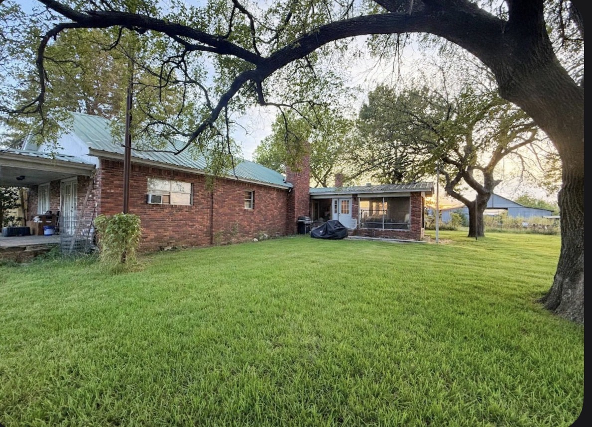 2649 N 377 Road Holdenville OK 74848