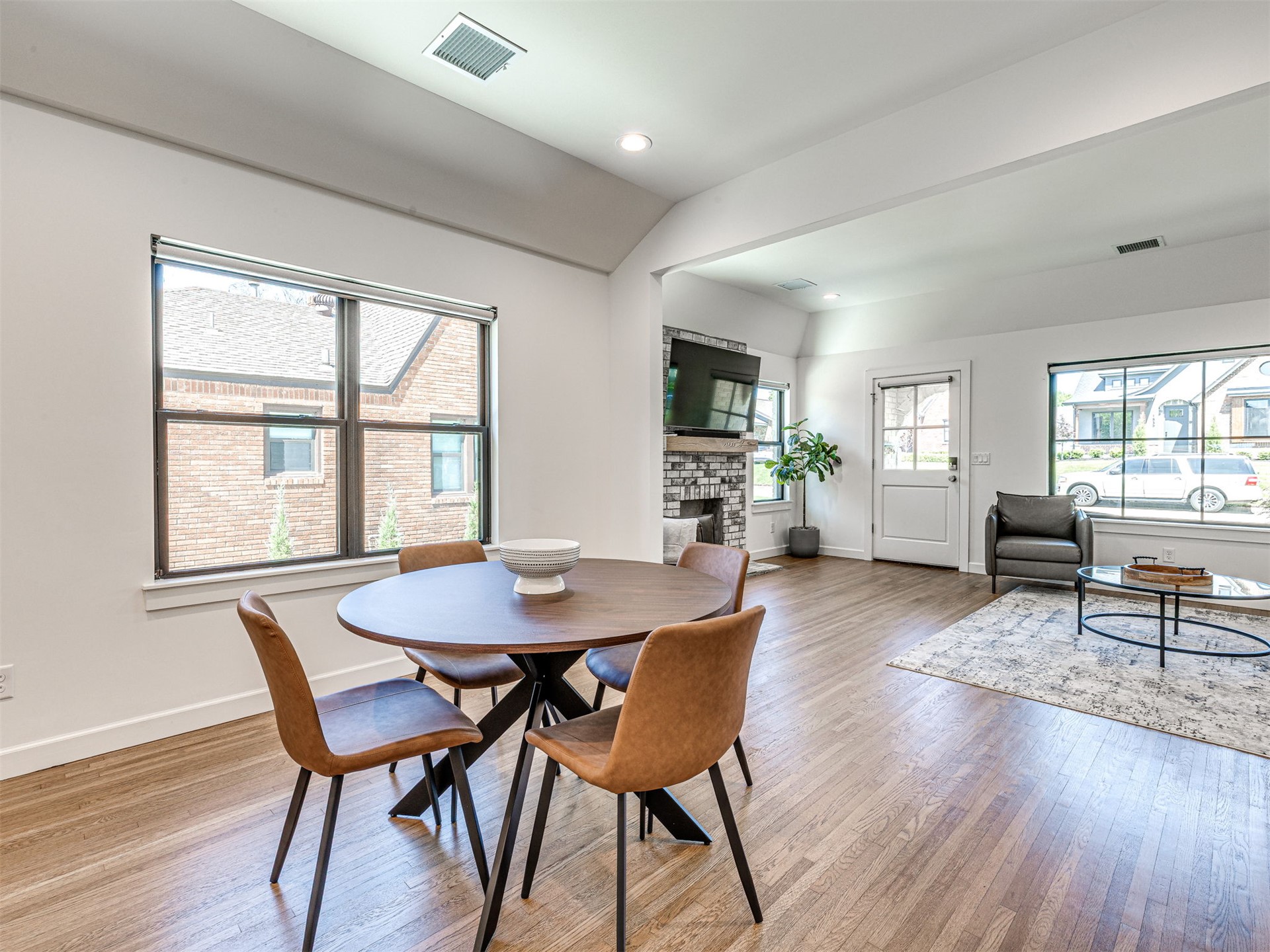 1540 S Columbia Place Tulsa OK 74104