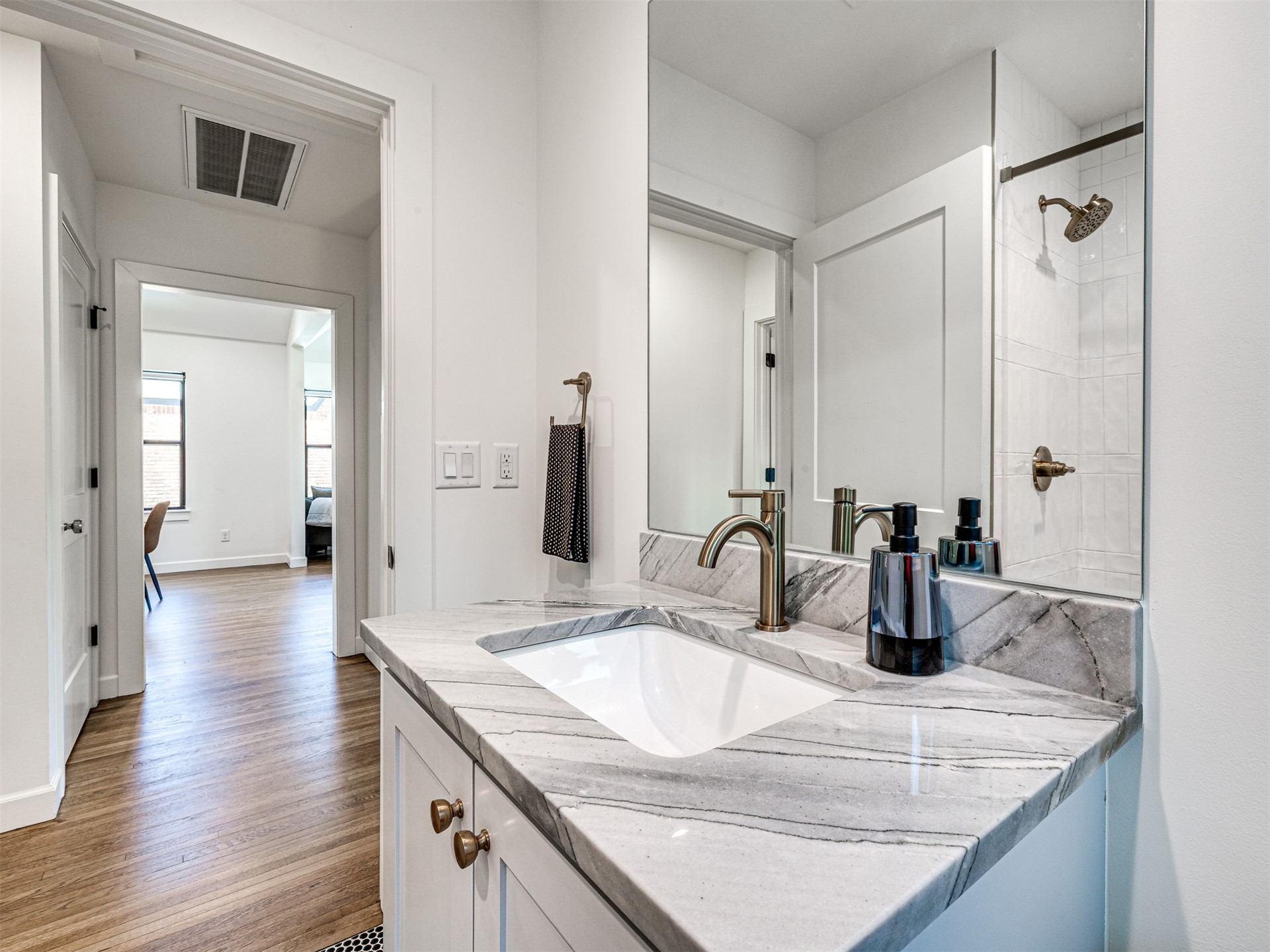 1540 S Columbia Place Tulsa OK 74104