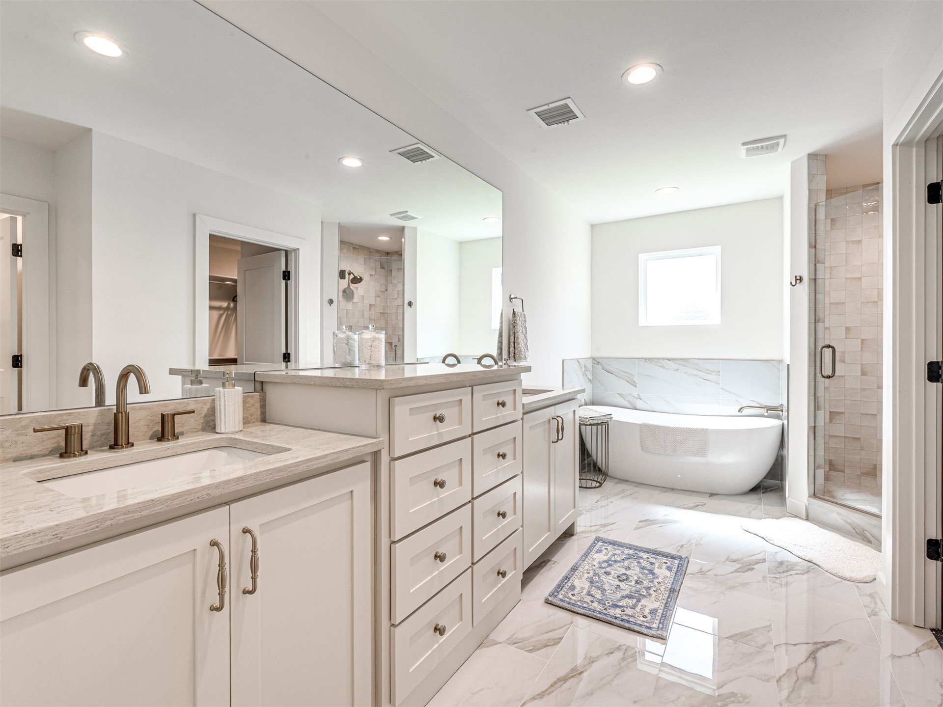 1540 S Columbia Place Tulsa OK 74104