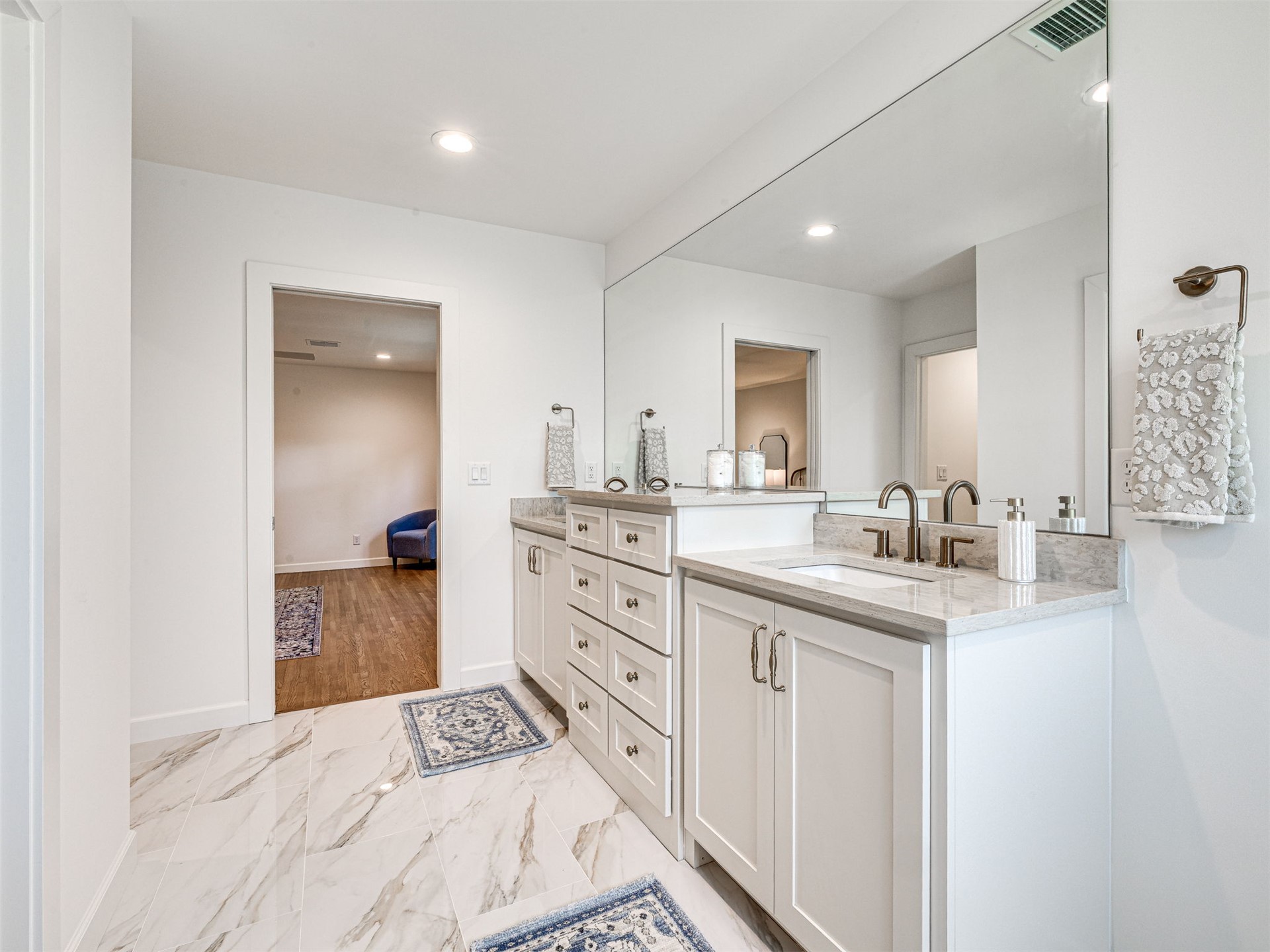 1540 S Columbia Place Tulsa OK 74104