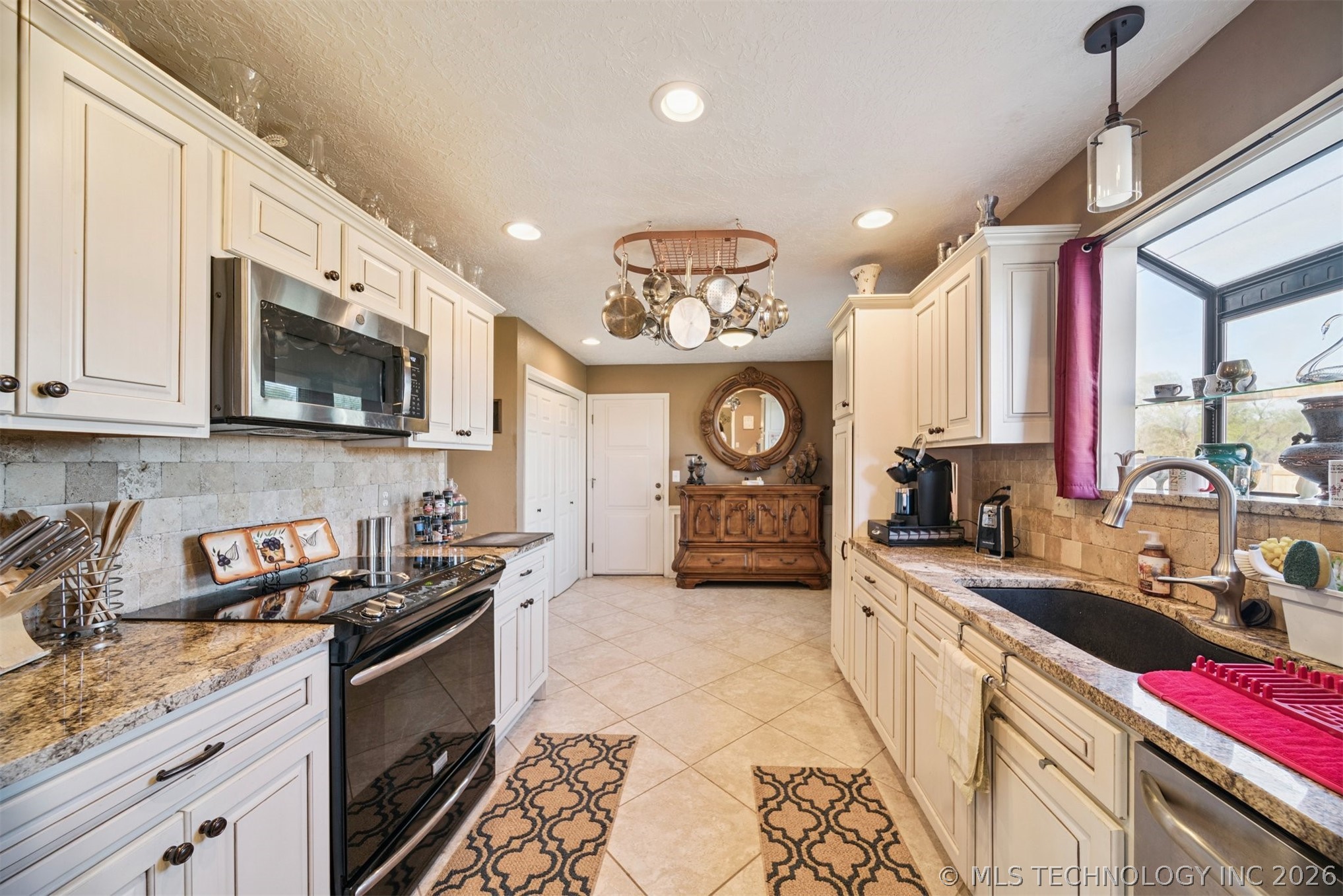 1401 W Albuquerque Street Broken Arrow OK 74011