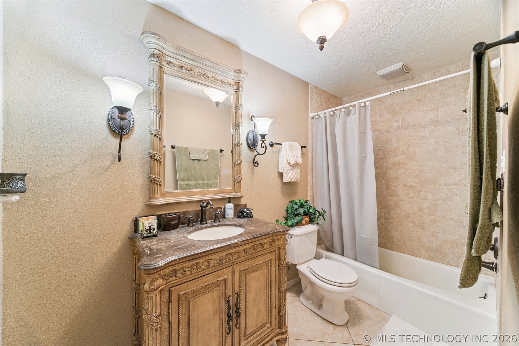 1401 W Albuquerque Street Broken Arrow OK 74011