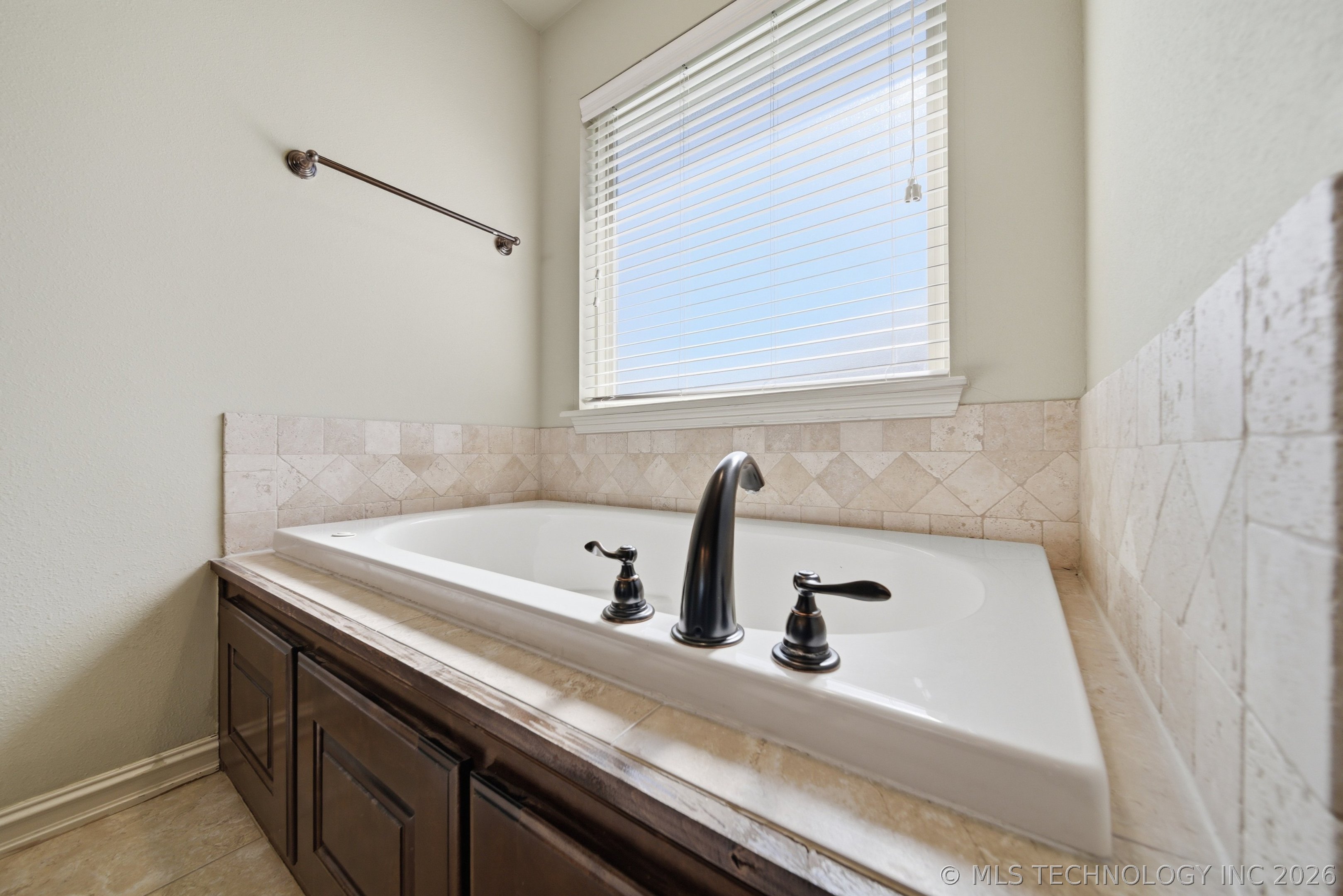 2501 S 16th Court Broken Arrow OK 74012