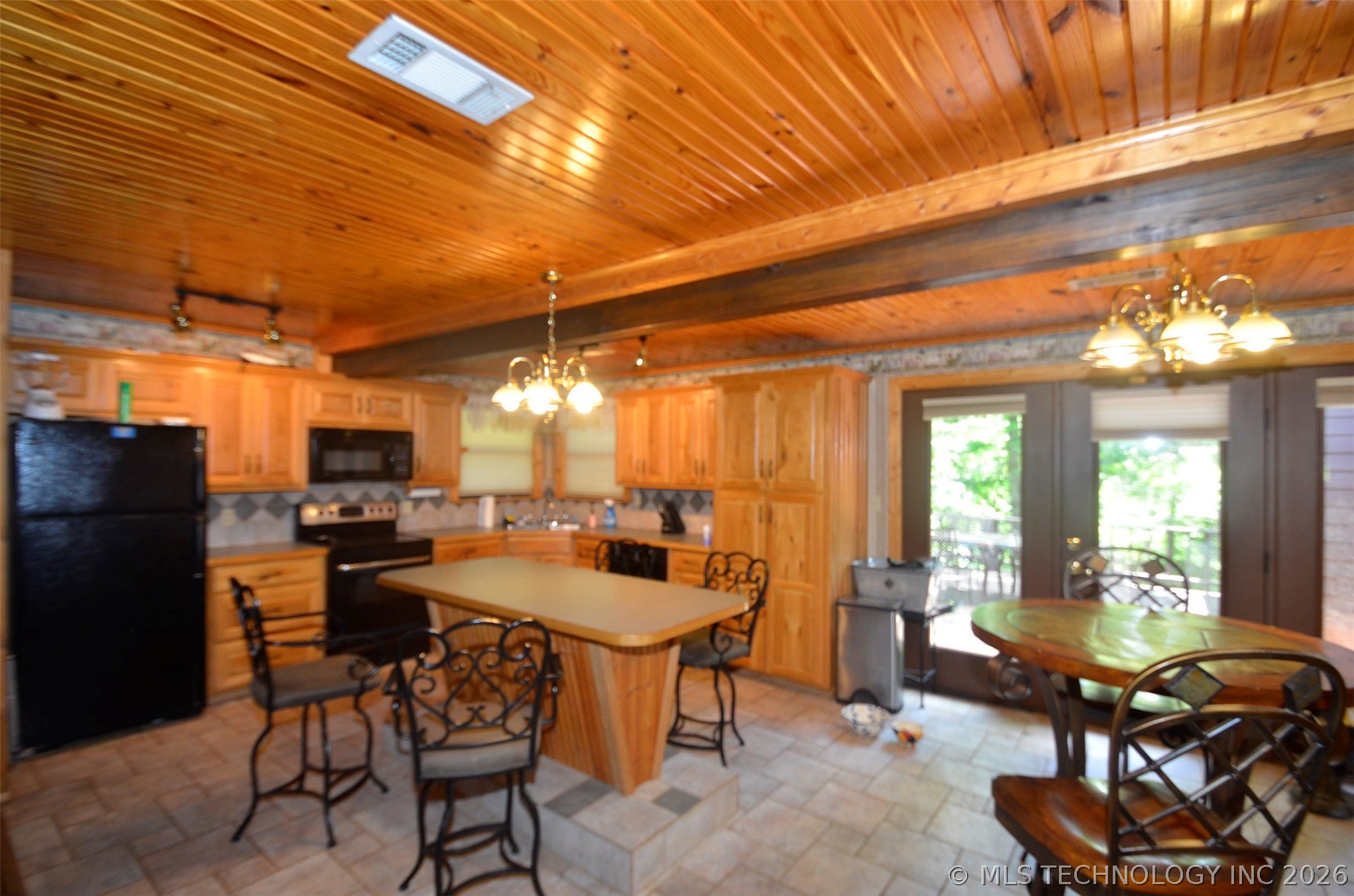 6283 Chickasaw Road Colbert OK 74733